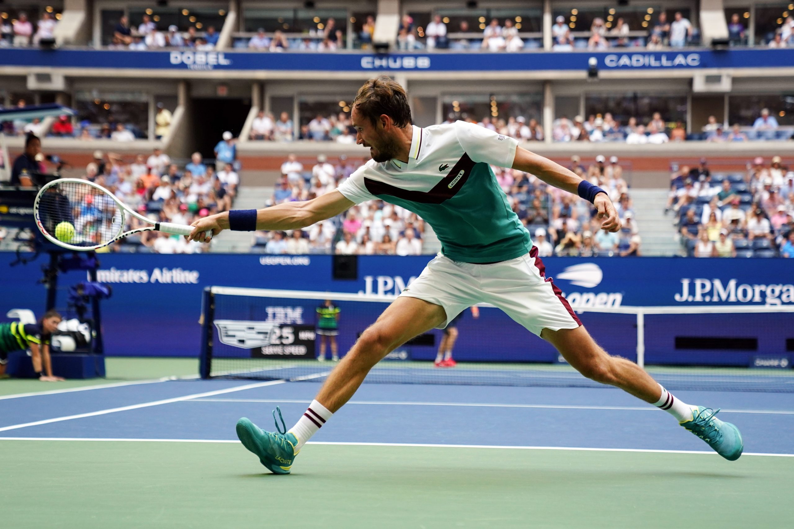 Medvedev apura-se para as ‘meias’ do US Open pela quarta vez