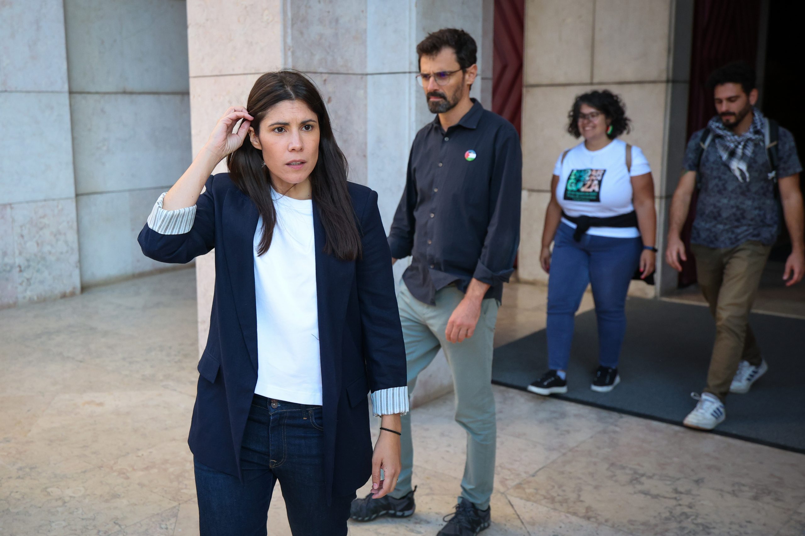 Orçamento negociado à vez entre extrema-direita e PS é aberração diz Mortágua