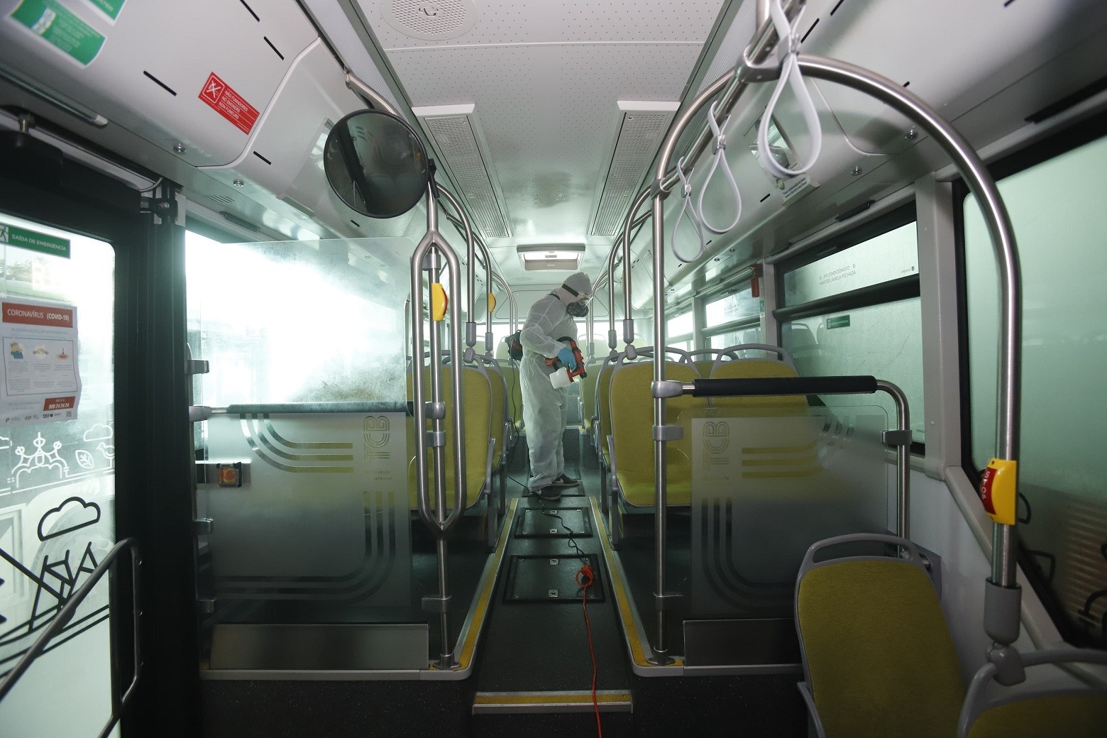 Passageiros reclamam falta de higiene nos transportes públicos