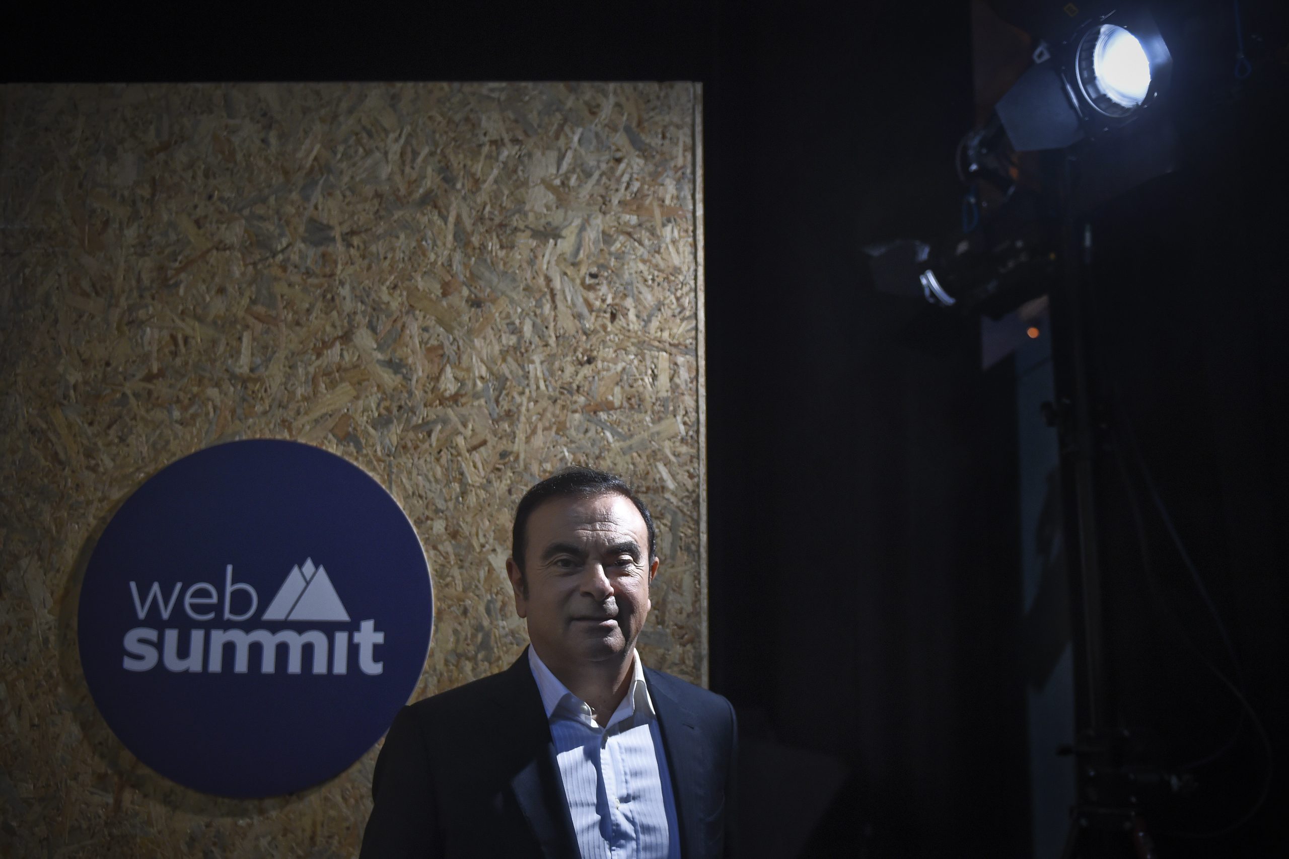 Web Summit: Presidente da Renault-Nissan preocupado com segurança cibernética automóvel