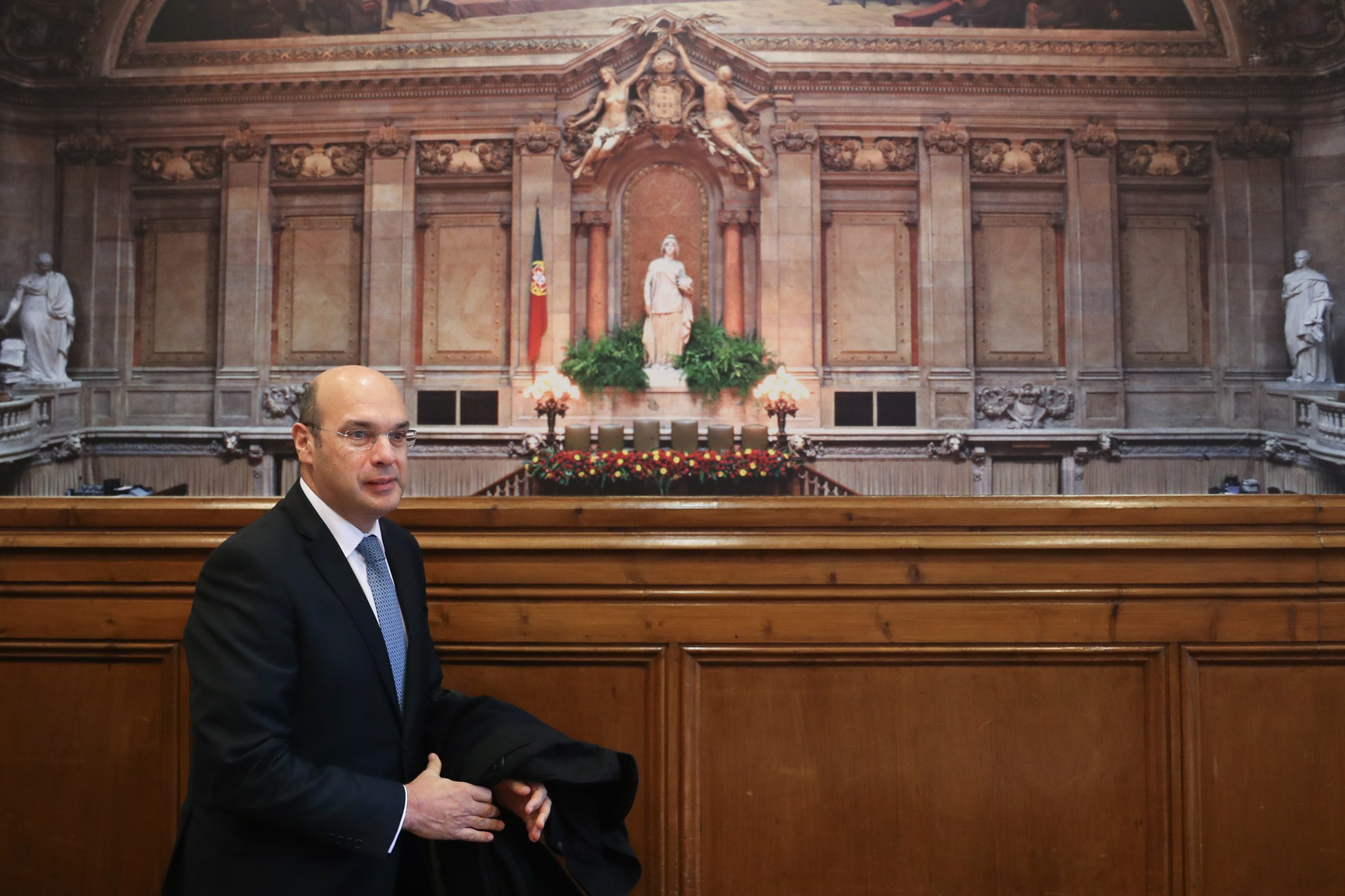 Destaque da OCDE à corrupção em Portugal dá “sinal externo muito negativo”