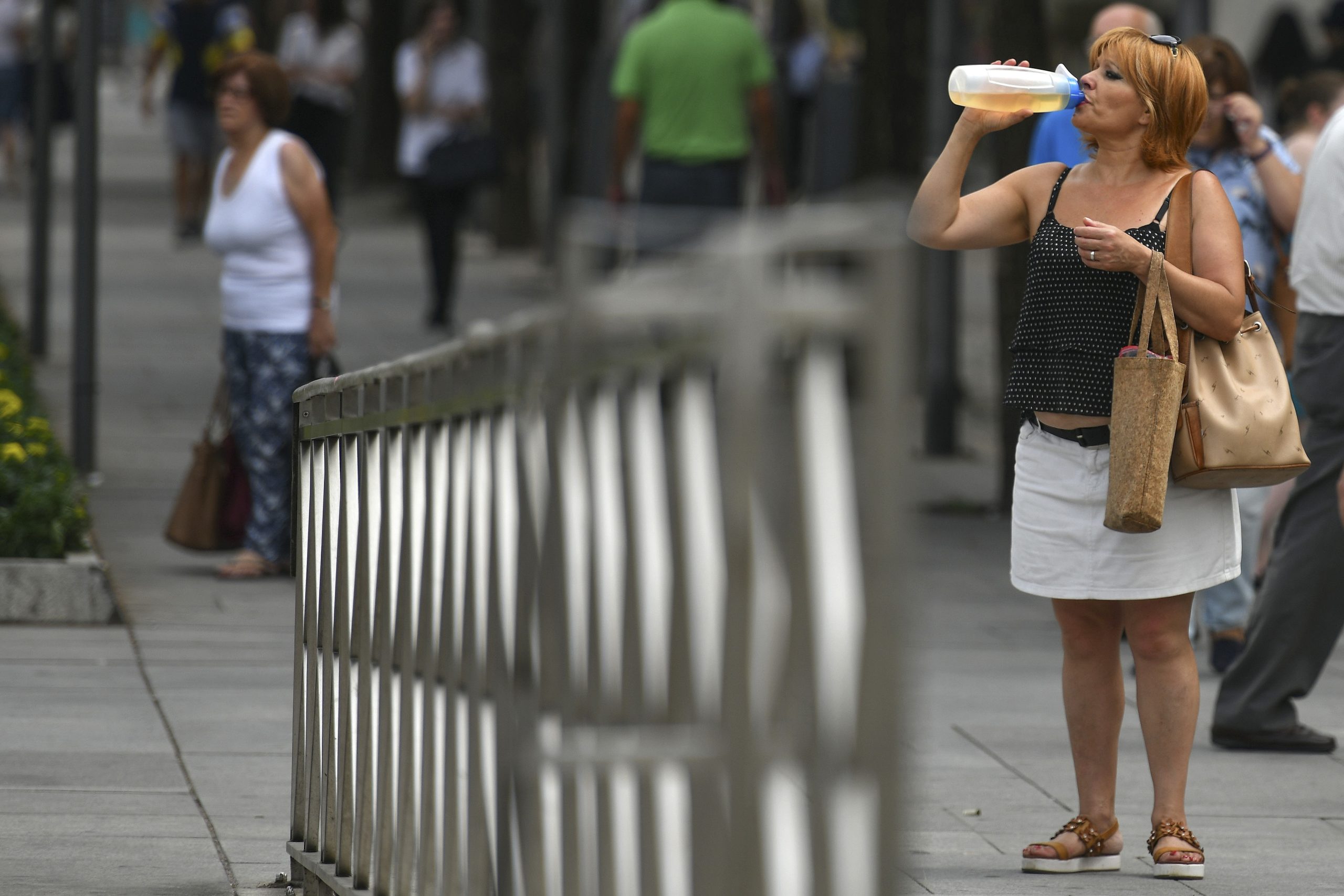 Temperaturas acima dos 30ºC colocam sete distritos sob aviso amarelo entre sexta e sábado devido ao tempo quente