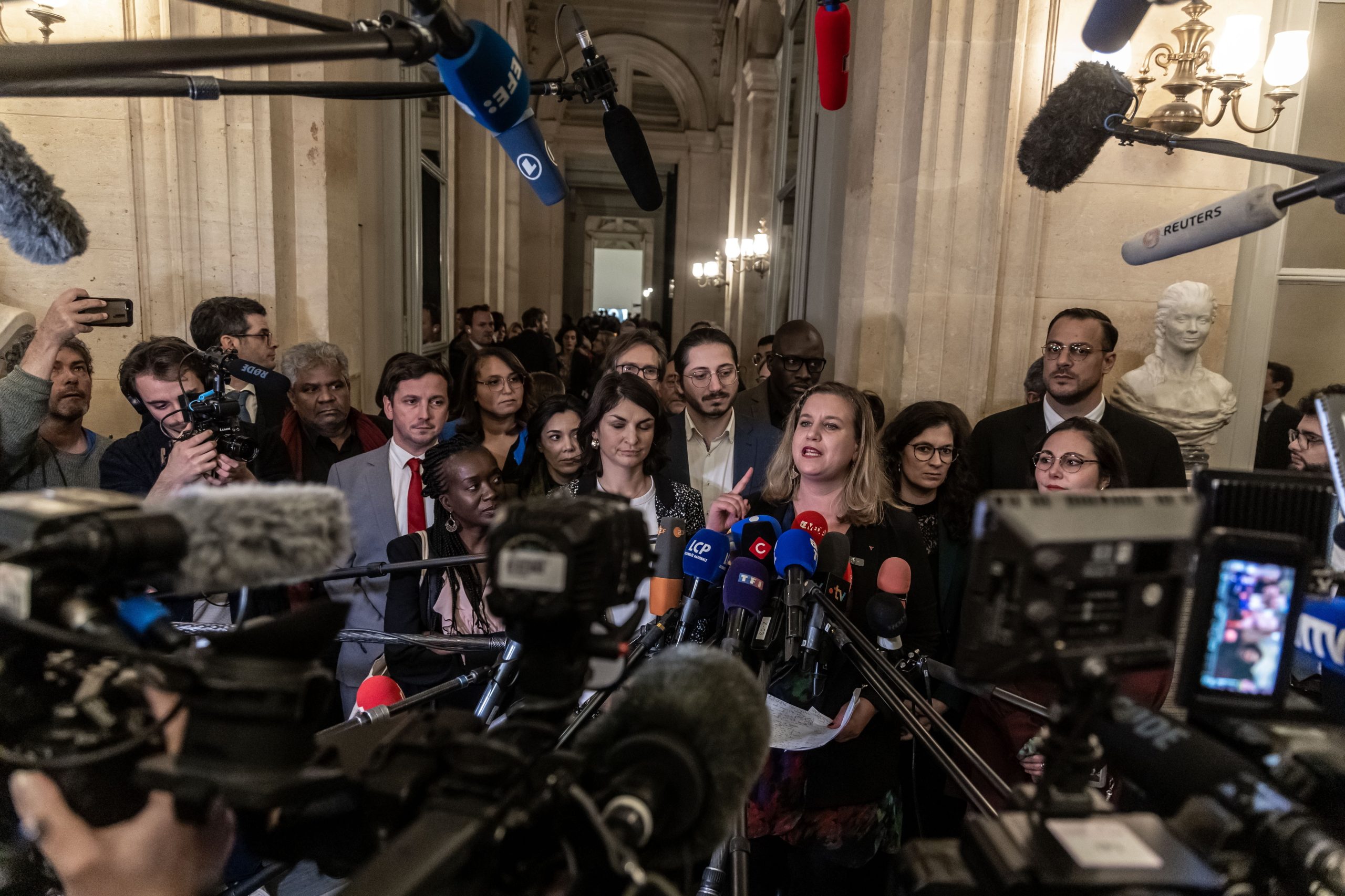 No xadrez da política francesa a Rainha faz xeque ao Rei