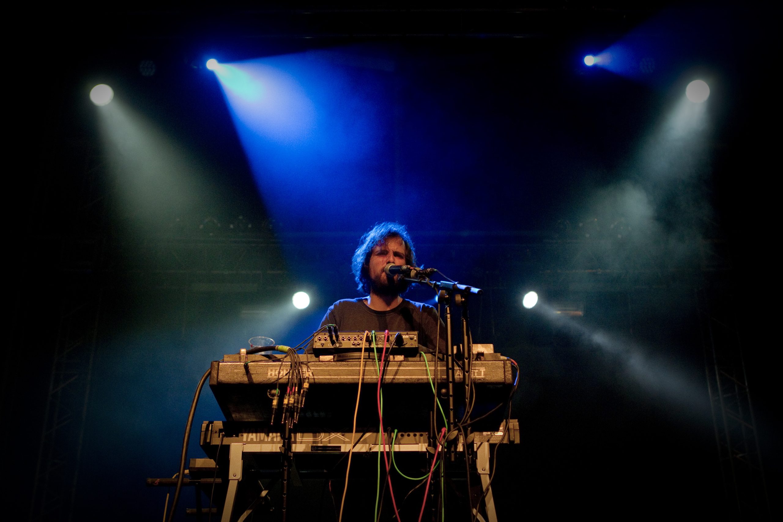 B Fachada, Ena Pá 2000 e Conjunto Corona no Festival Micro Clima na Parede