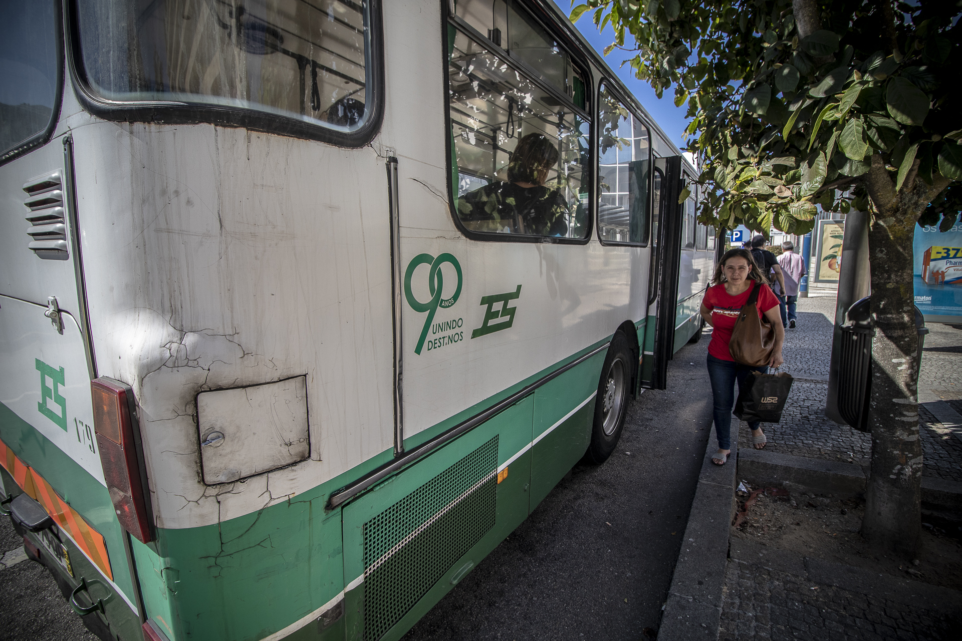 Conselho Metropolitano do Porto paga 2,3 milhões de euros aos operadores para normalizar os transportes públicos