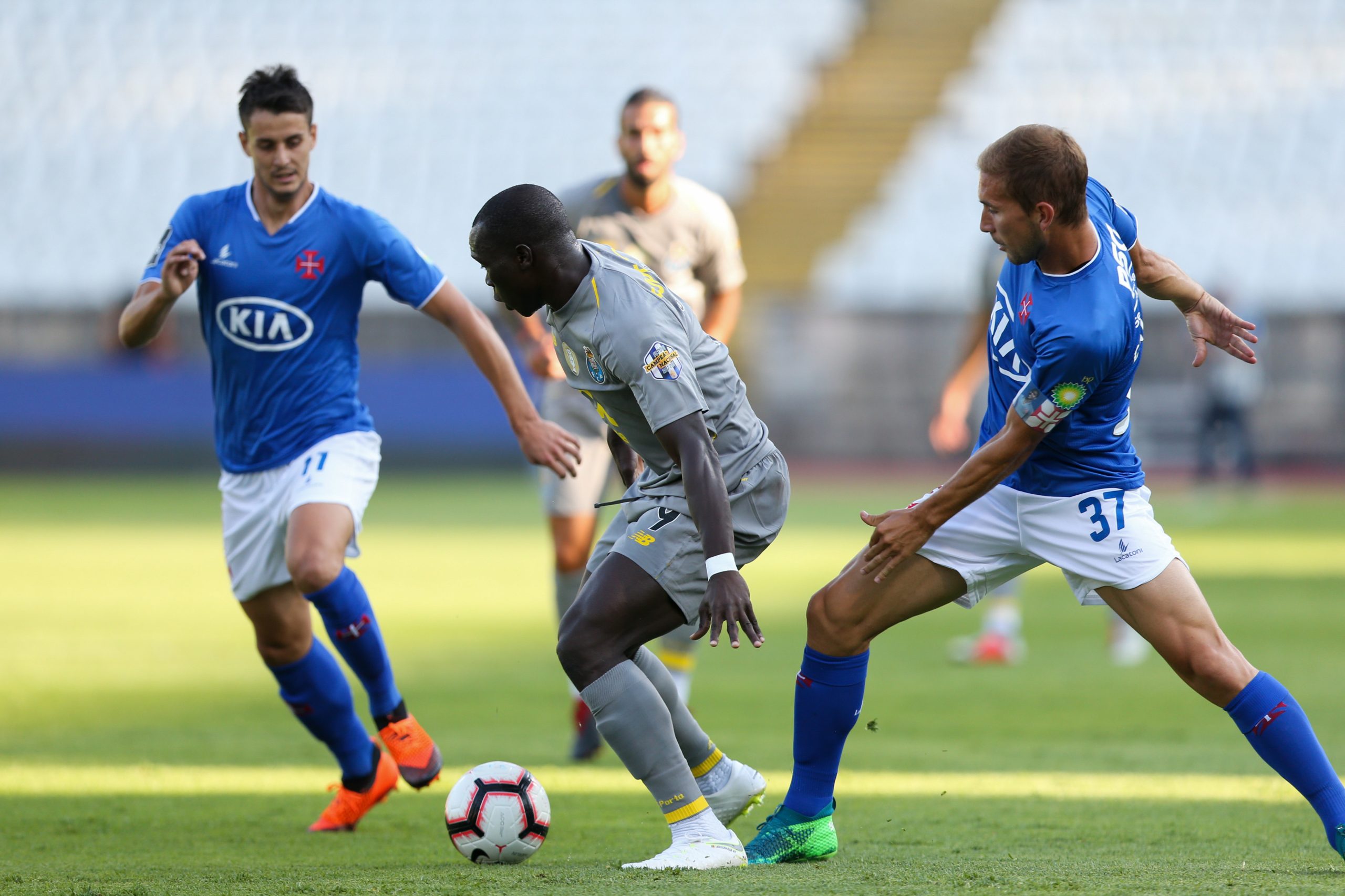 FC Porto vence Belenenses no Jamor ao cair do pano