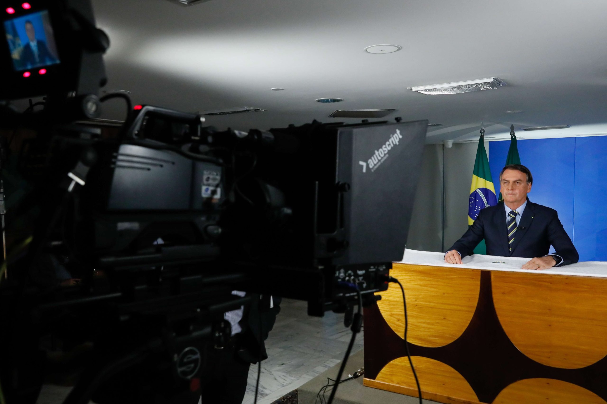 Justiça brasileira anula decreto de Bolsonaro que autorizava cultos religiosos