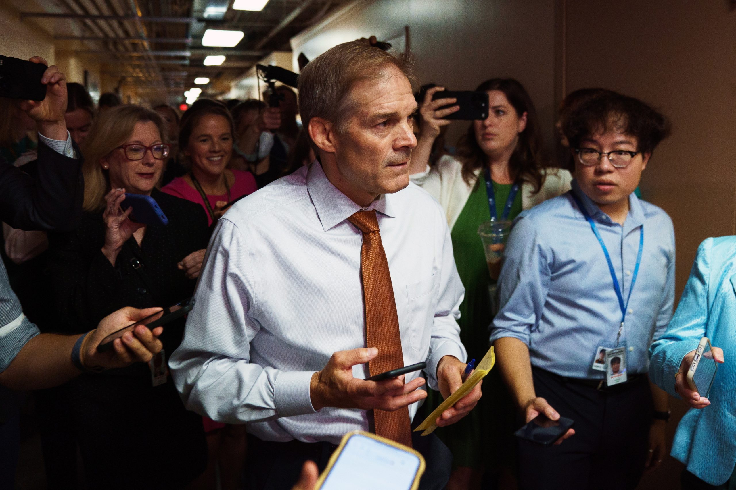 Trump apoia Jim Jordan para presidência da Câmara dos Representantes