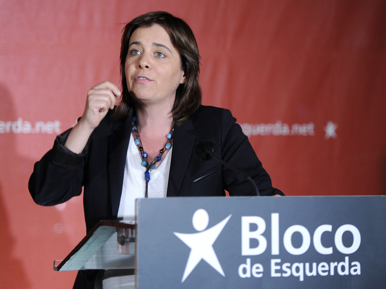Catarina Martins quer “património imobiliário de luxo” a contribuir para os impostos