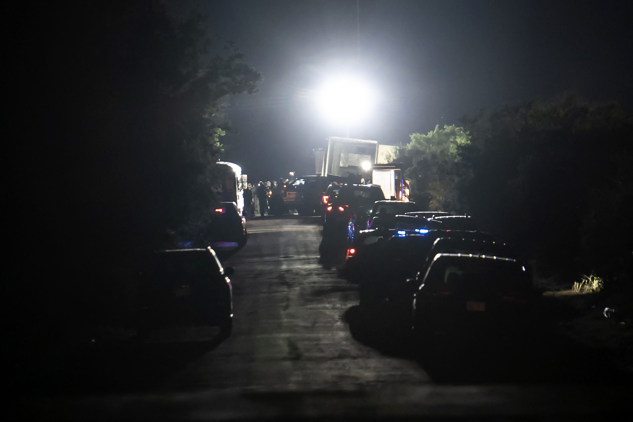 EUA: Encontrados 46 migrantes mortos no interior de um camião no Texas