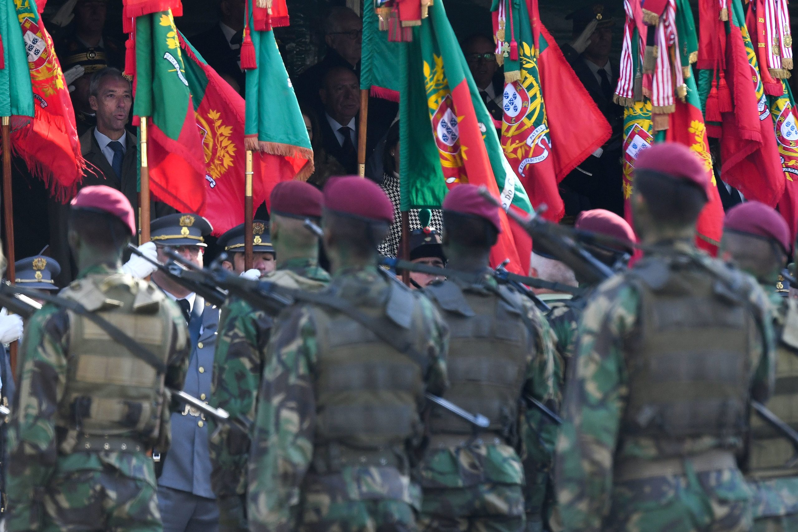 Porto. Desfile militar condiciona o trânsito na 2.ª e 3.ª feira na zona da Lapa