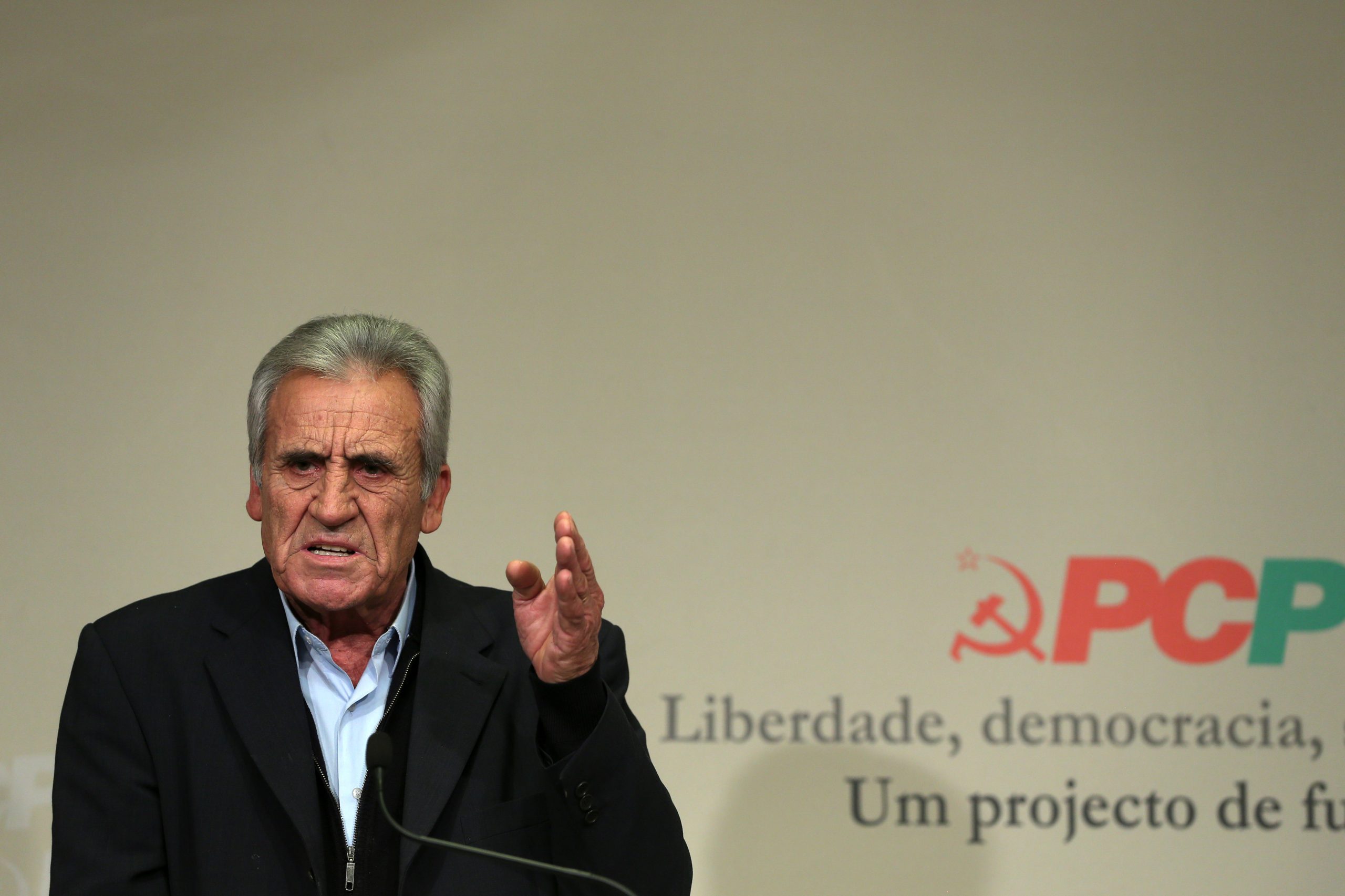 Jerónimo critica Governo “amarrado” ao défice que impede investimento público