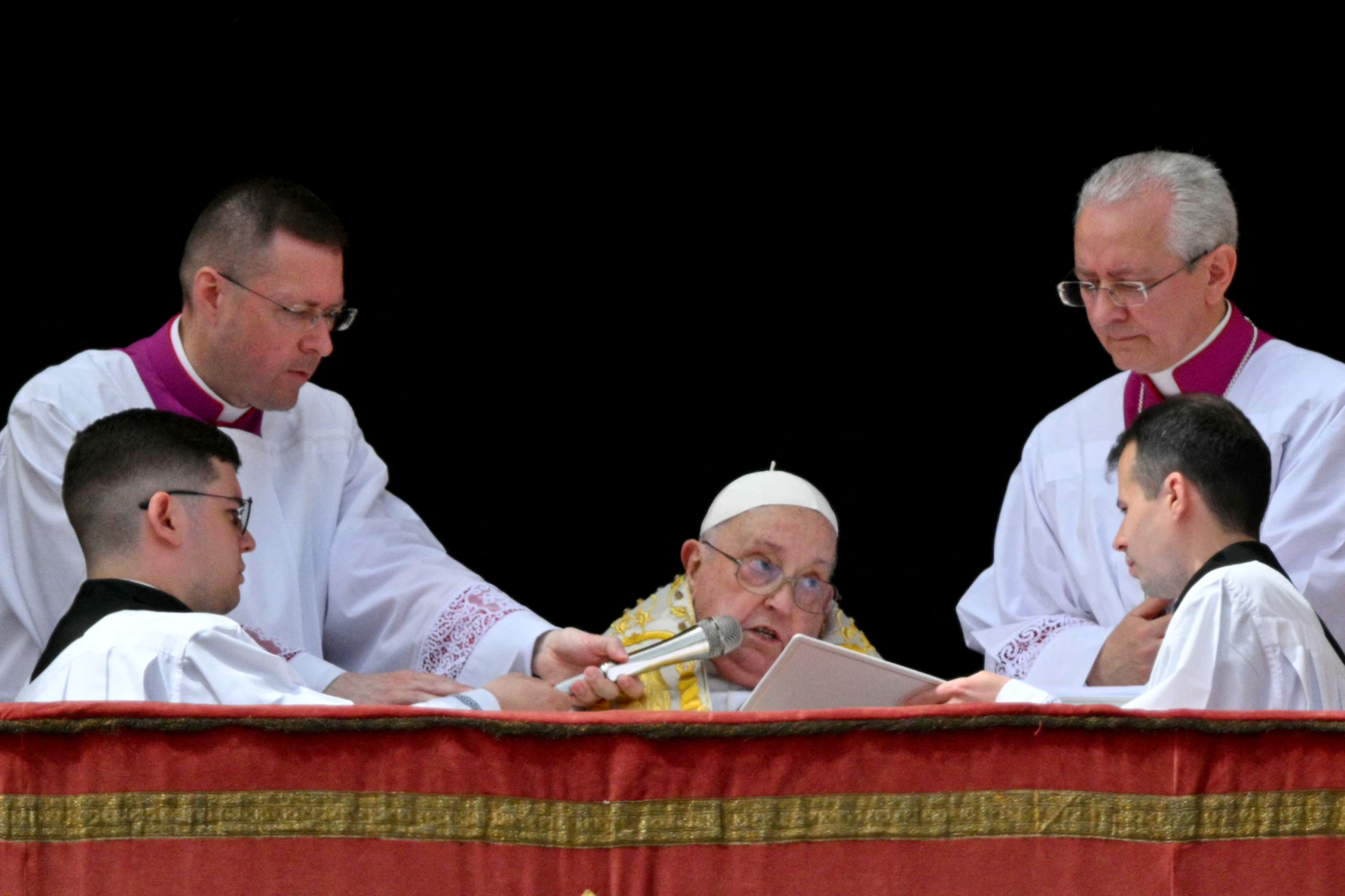 Governo propõe três dias de luto nacional devido à morte do Papa