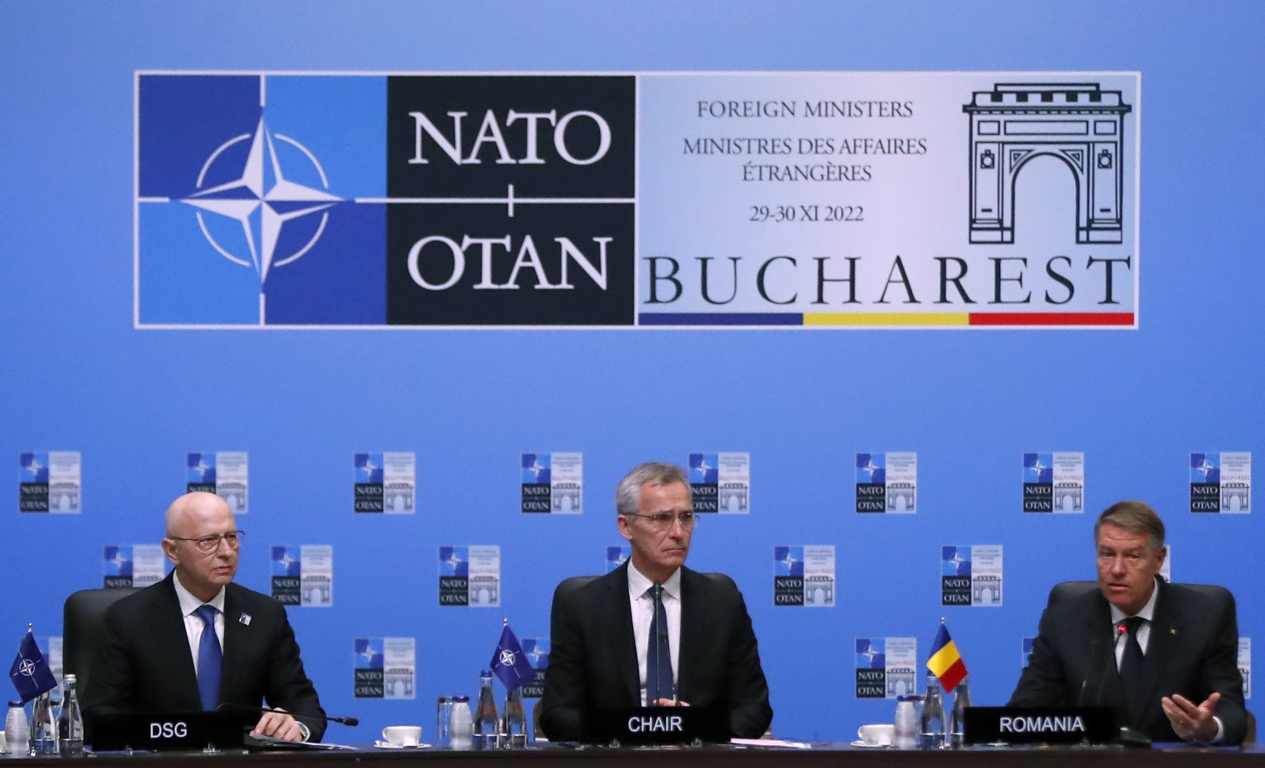 NATO compromete-se a prosseguir ajuda generalizada à Ucrânia