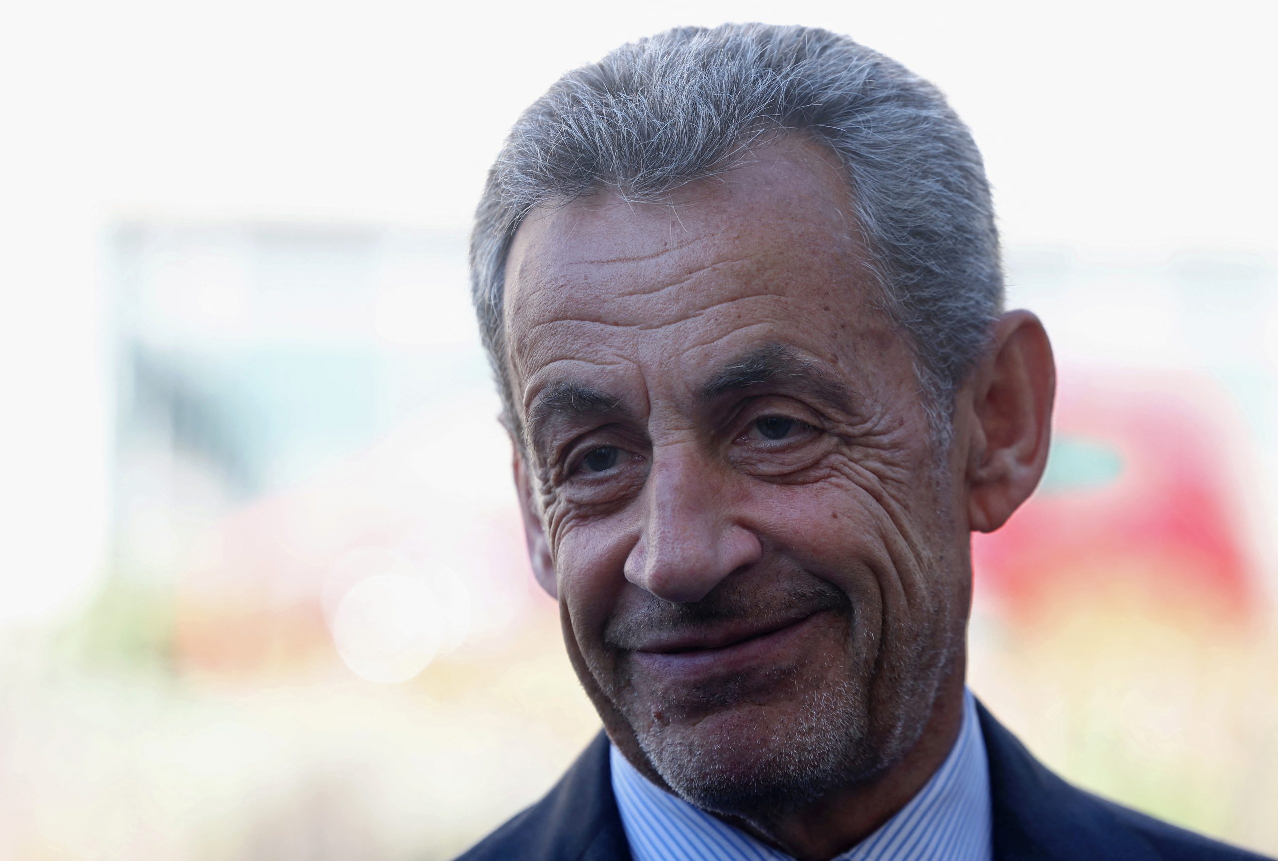 Nicolas Sarkozy condenado a prisão. Vai ficar um ano com pulseira eletrónica