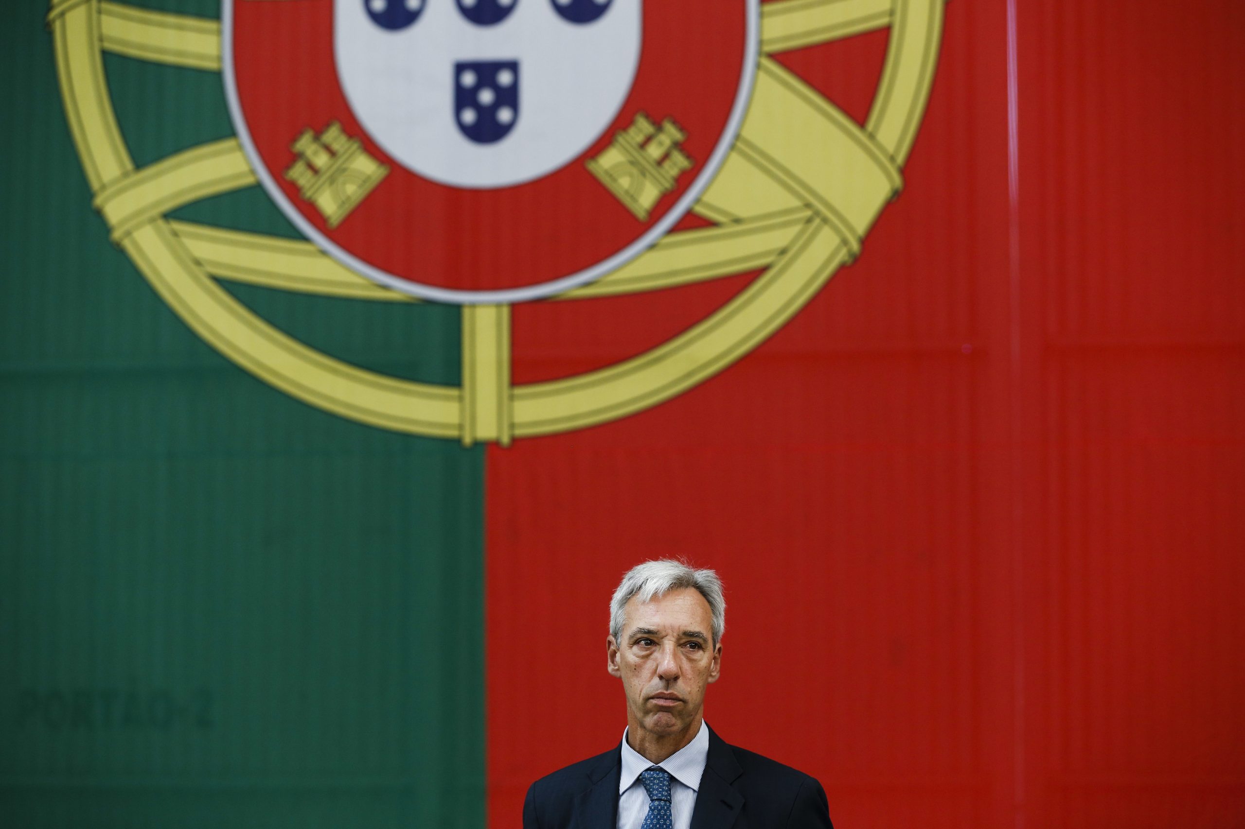 Incêndios: Ministro da Defesa presta esclarecimentos no parlamento no dia 5 de junho