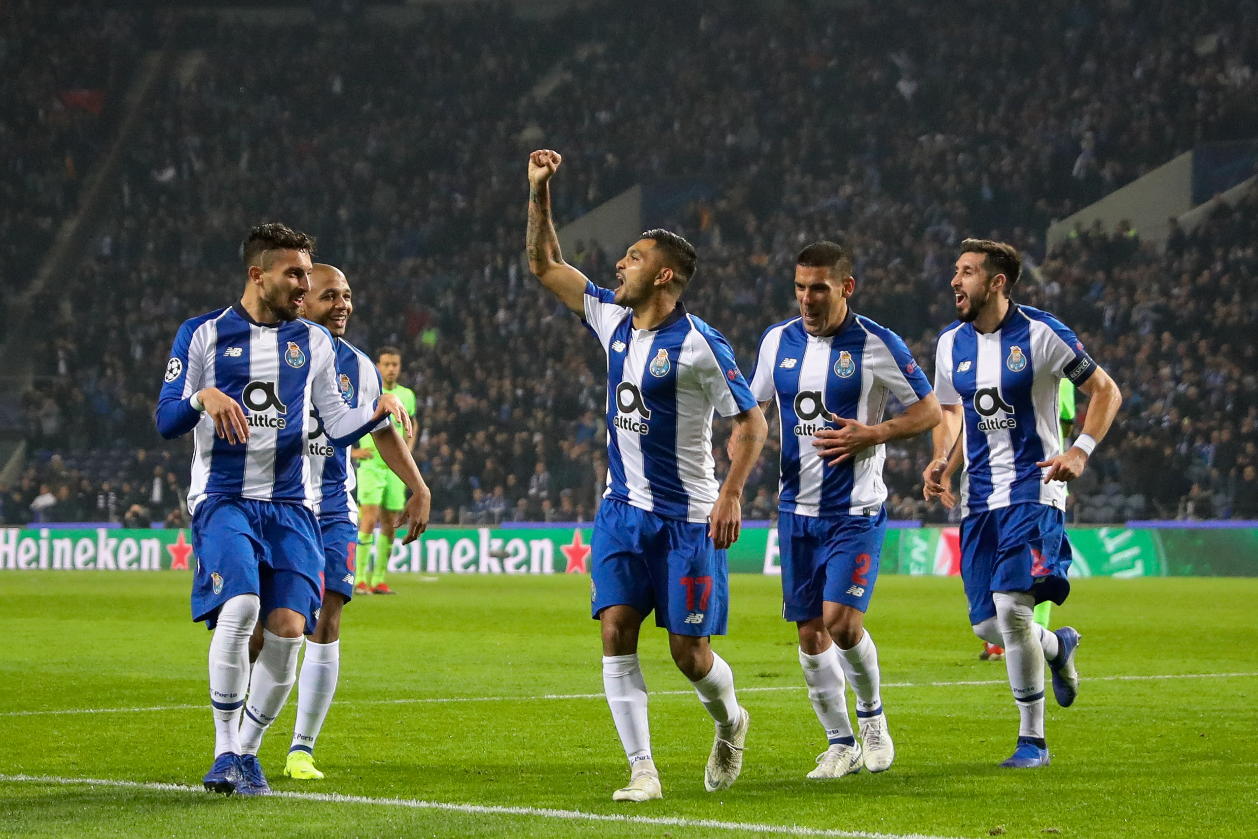 FC Porto bate Schalke 04 por 3-1 e vence grupo a caminho dos ‘oitavos’ da Liga dos Campeões