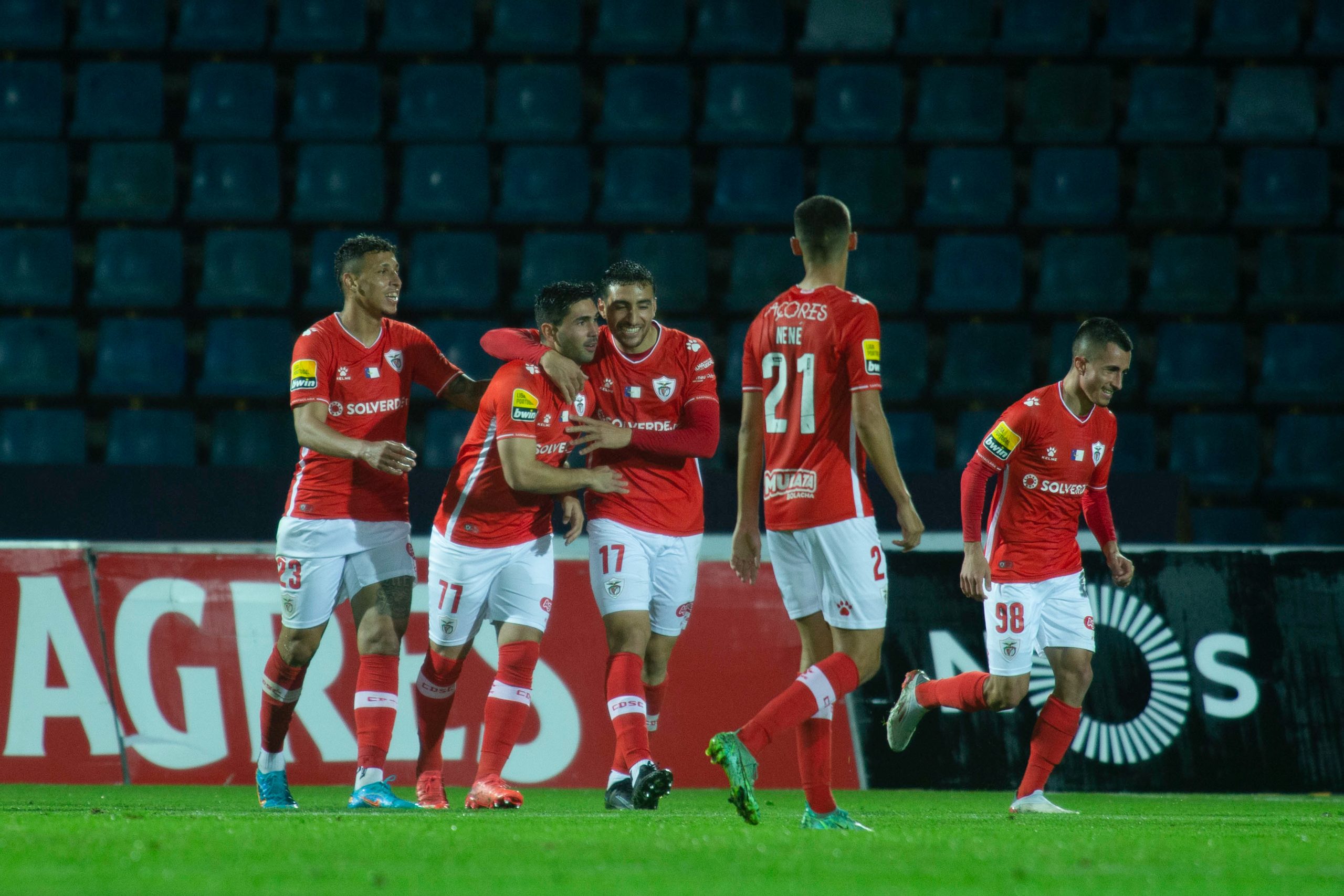 Santa Clara bate Vizela e salta para o ‘top 10’ da I Liga