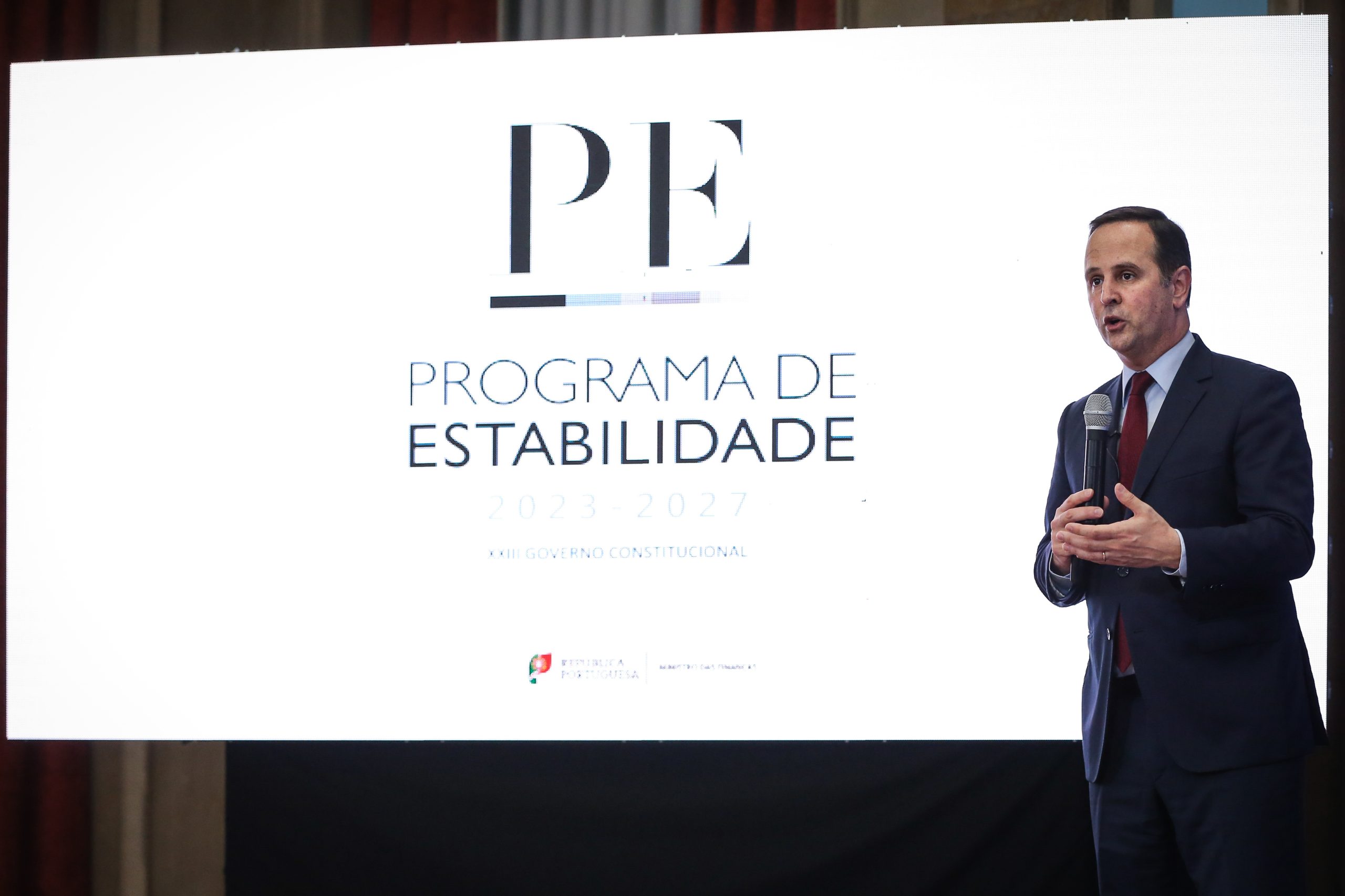 Parlamento ‘chumba’ sete resoluções da oposição sobre Programa de Estabilidade