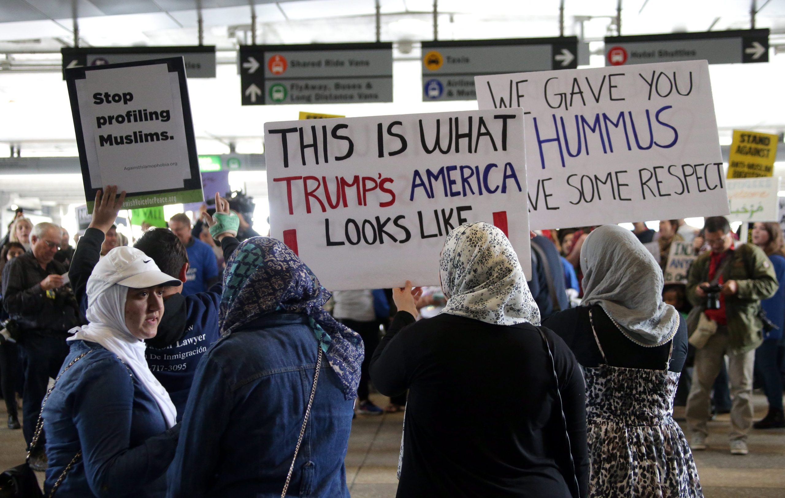 EUA: Justiça rejeita recurso de Trump para repor decreto que impede entrada de imigrantes
