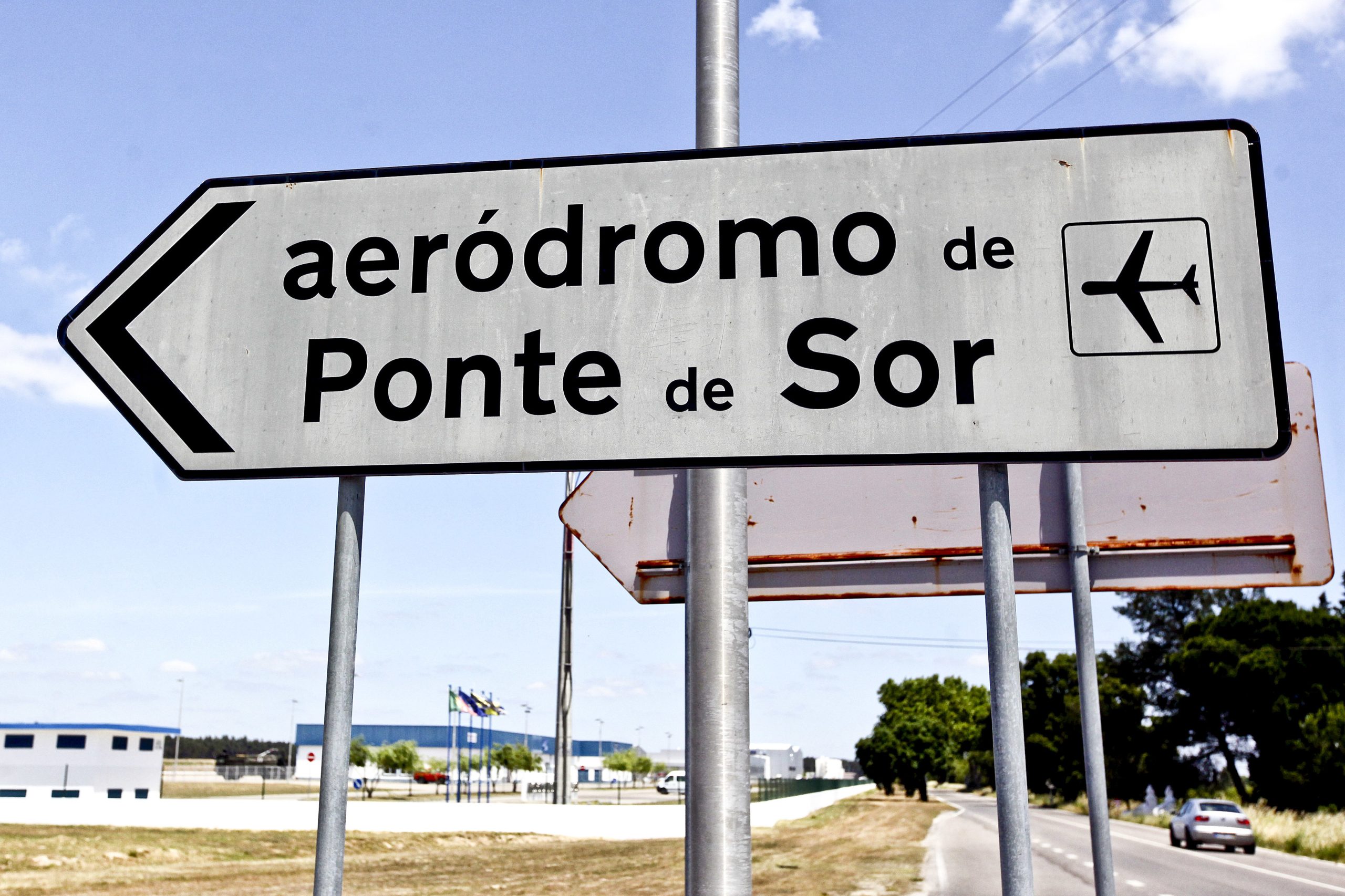 Problemas no motor poderão ter provocado queda de aeronave no aeródromo de Ponte de Sor
