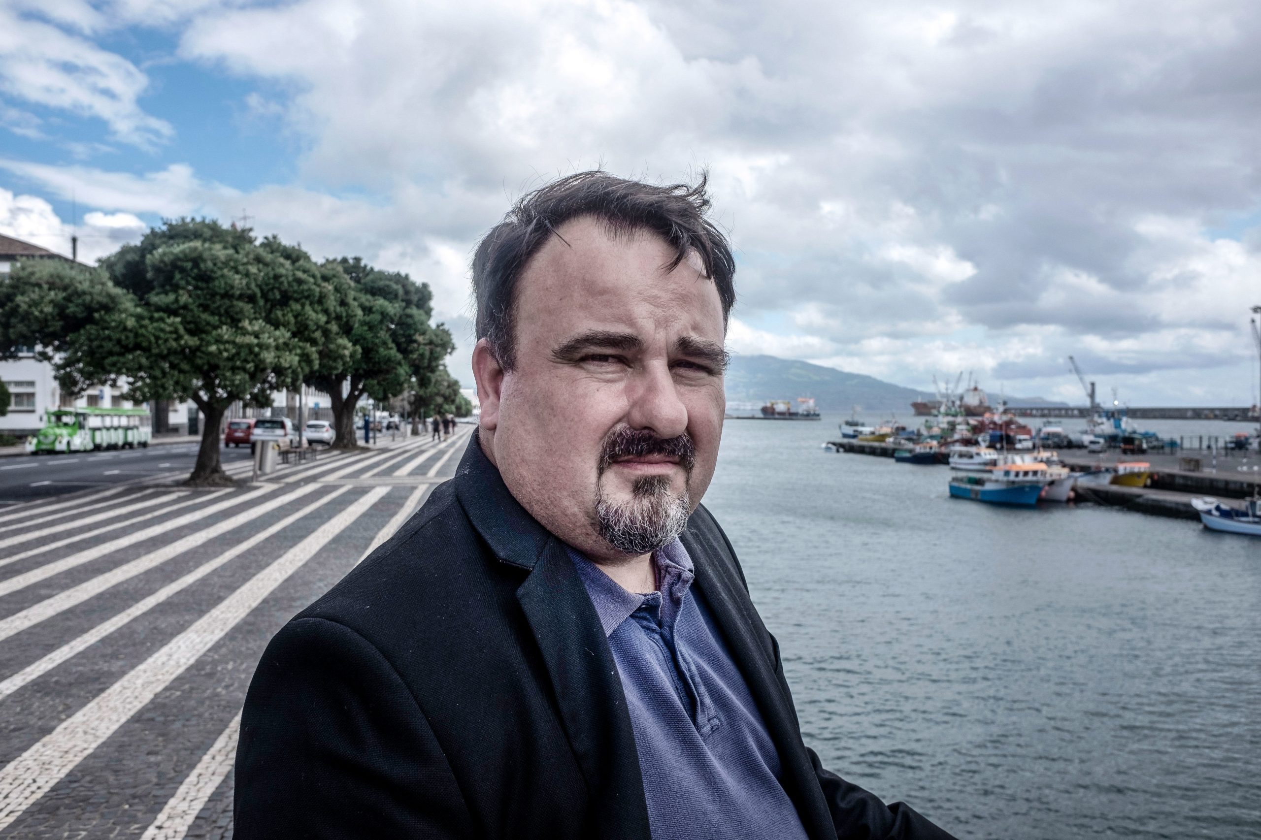 Secretário regional dos Assuntos Parlamentares e Comunidades volta a defender “abrangência nacional total” ao Programa Regressar