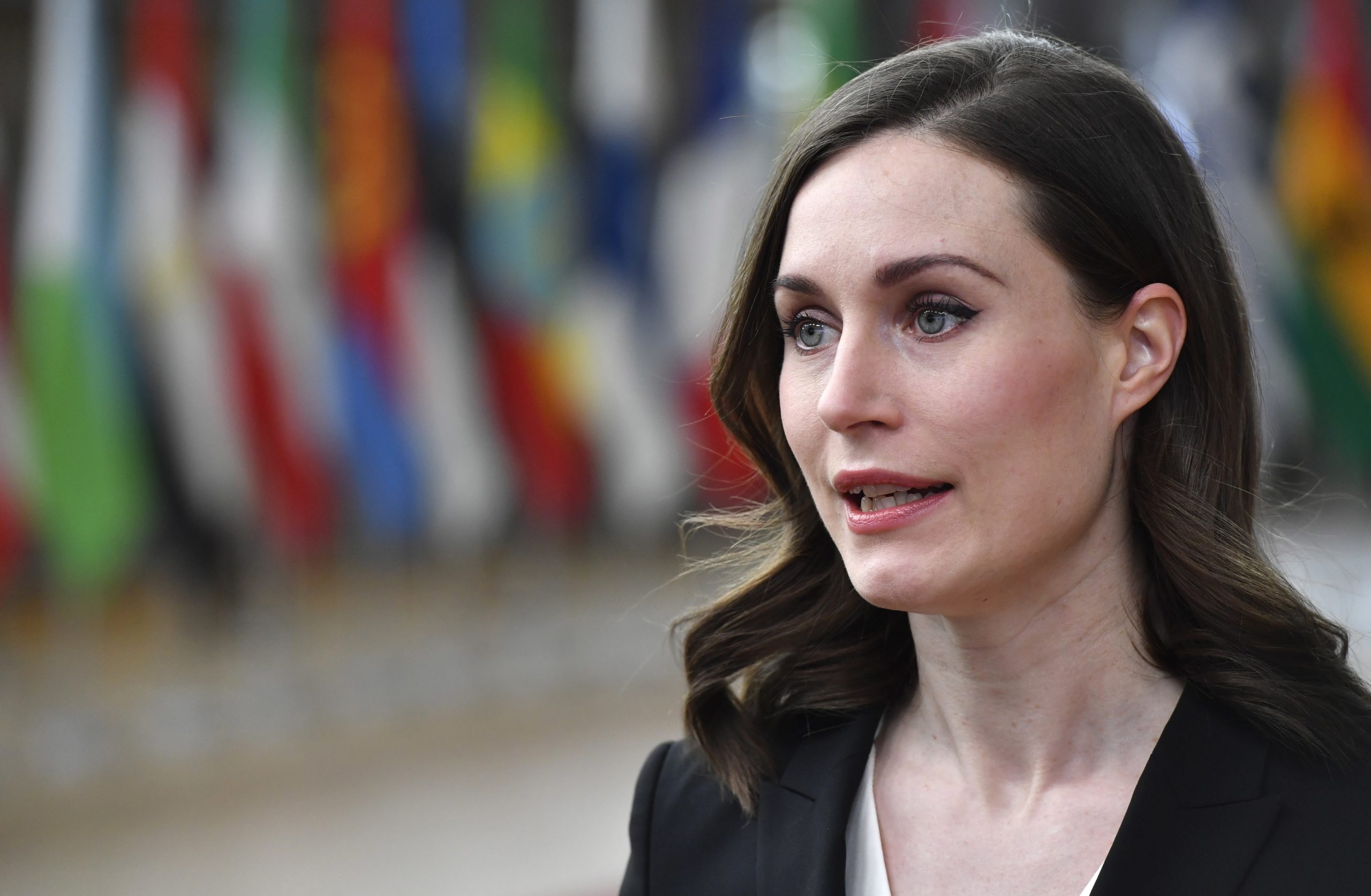 Finlândia reconsidera autorizar central nuclear russo-finlandesa