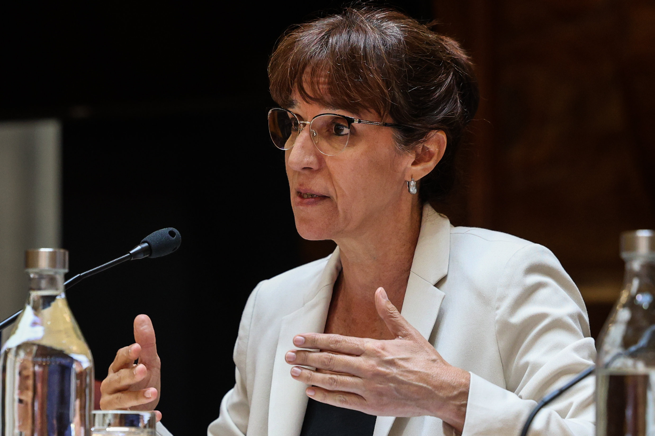 Ministra pede auditoria sobre assessorias da Direção-Geral de Recursos da Defesa Nacional