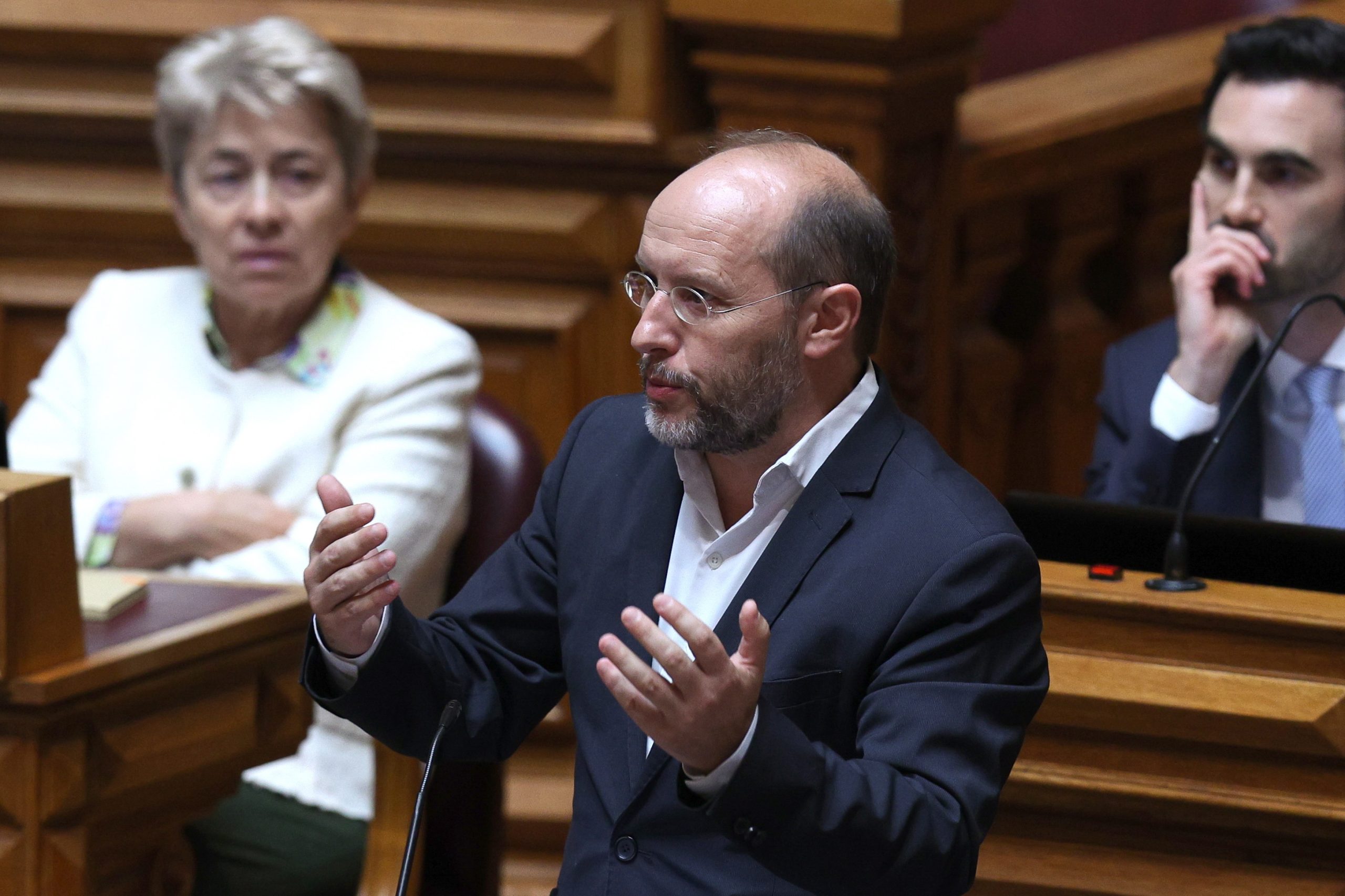 Livre quer reuniões com Governo e debate no parlamento sobre excedente orçamental