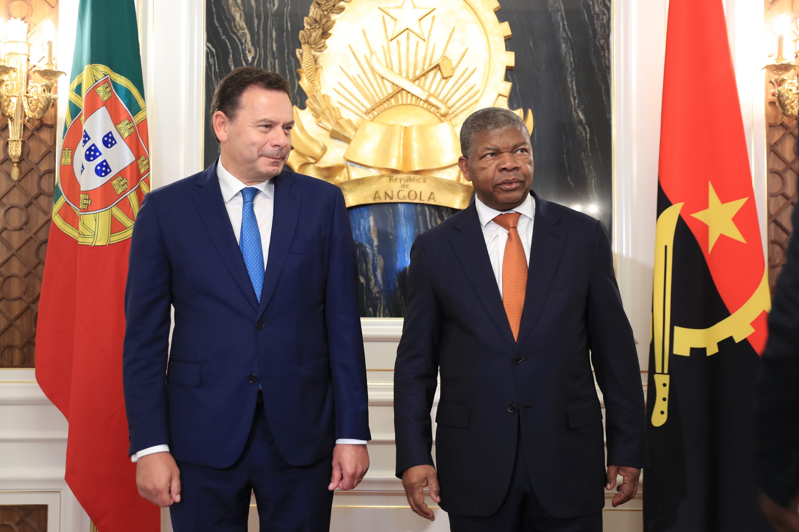 Primeiro-ministro anuncia que IEFP vai começar em trabalhar em Angola. Portugal vai dar “formação e reforço na atribuição de vistos”