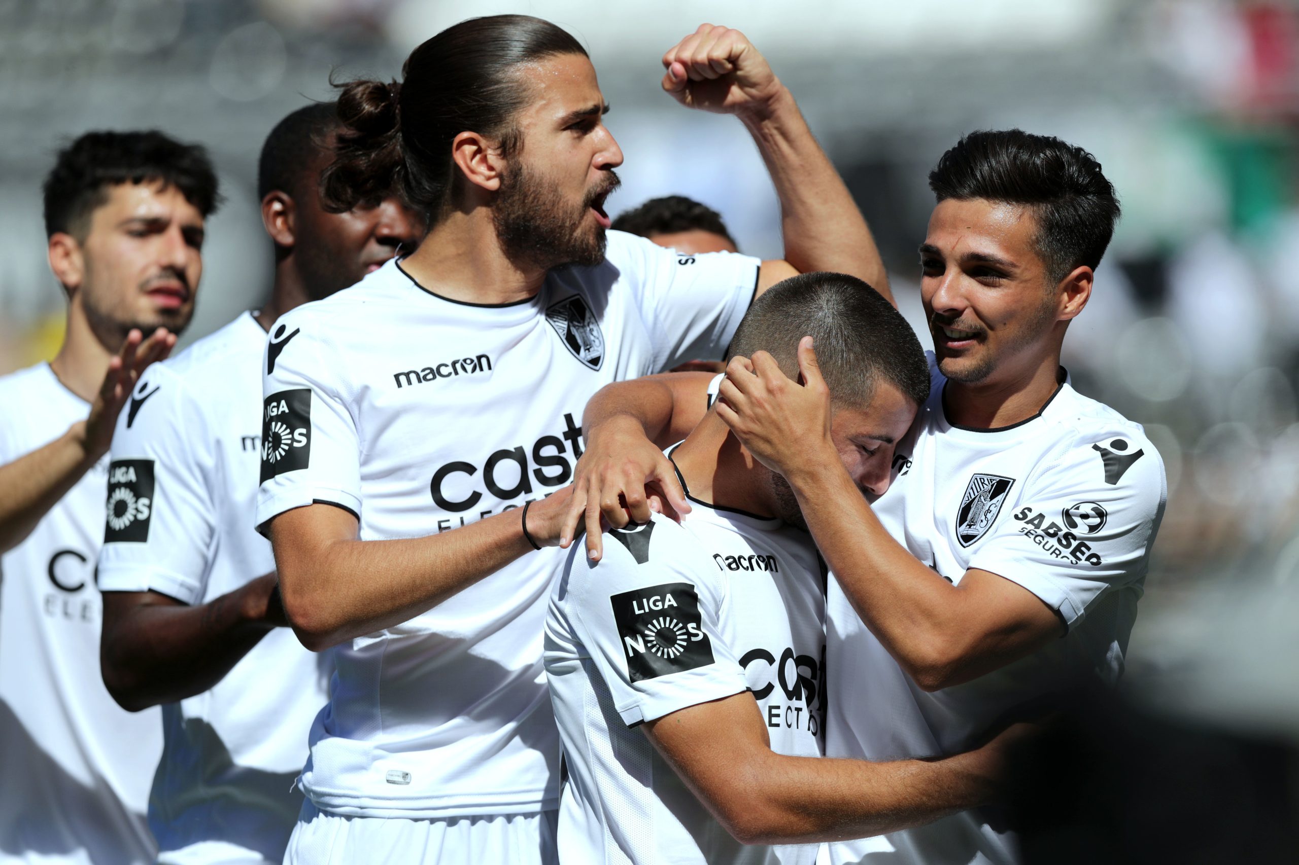 Vitória de Setúbal assegura manutenção, Guimarães goleia e garante última vaga europeia