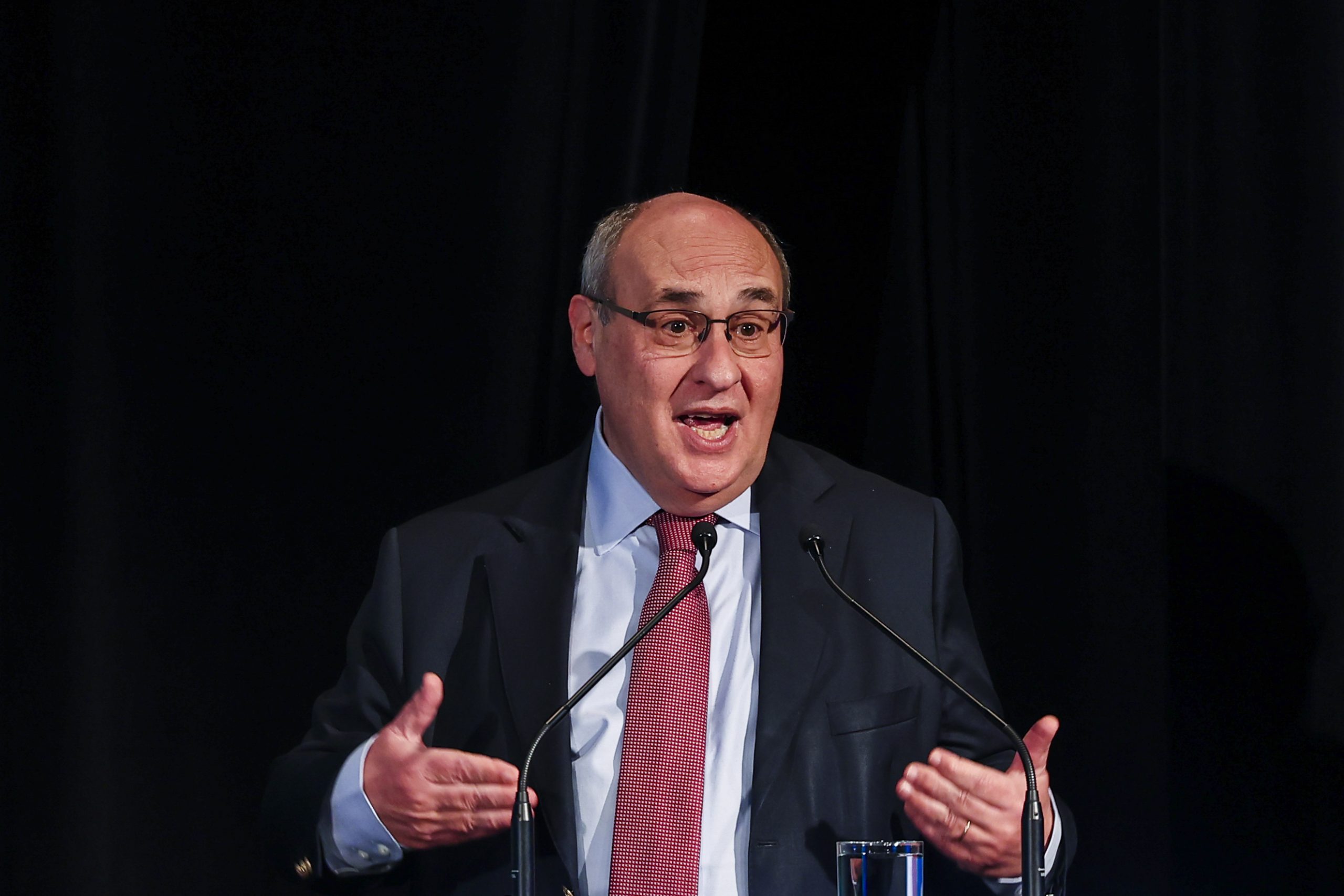 António Vitorino defende que transição para a AIMA “correu mal”