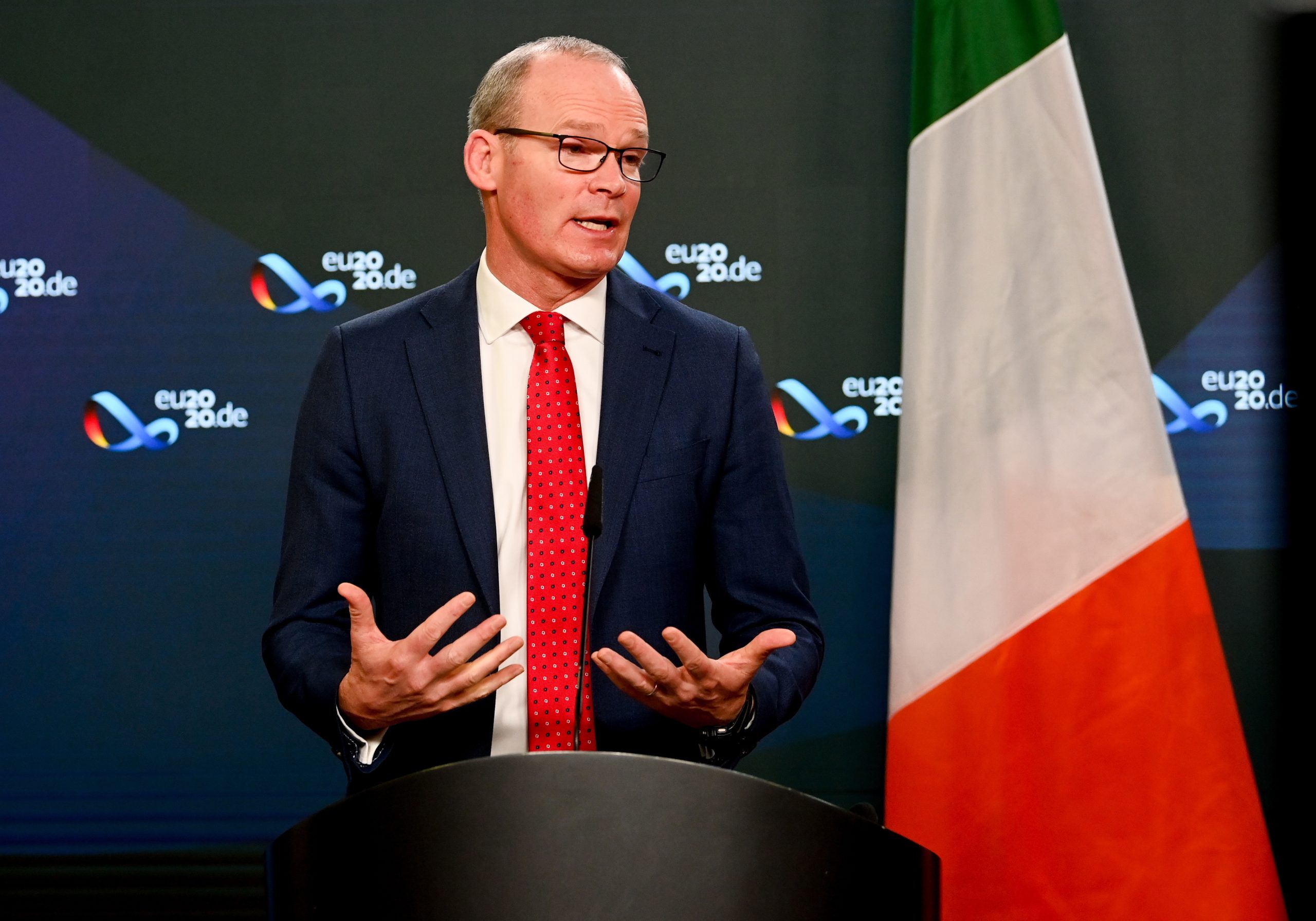 Irlanda do Norte diz que exigências de Londres podem provocar rotura com UE