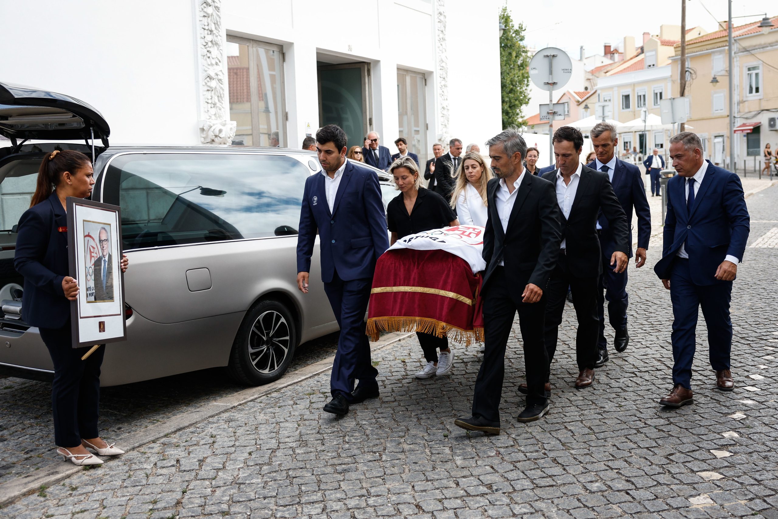 Atletas olímpicos e outras figuras dizem adeus ao presidente do COP. Veja as imagens