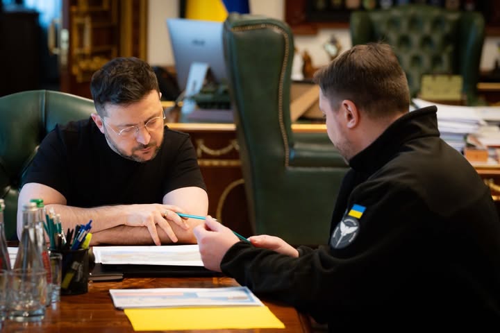 Zelensky nomeia líder dos serviços secretos para chefe de gabinete