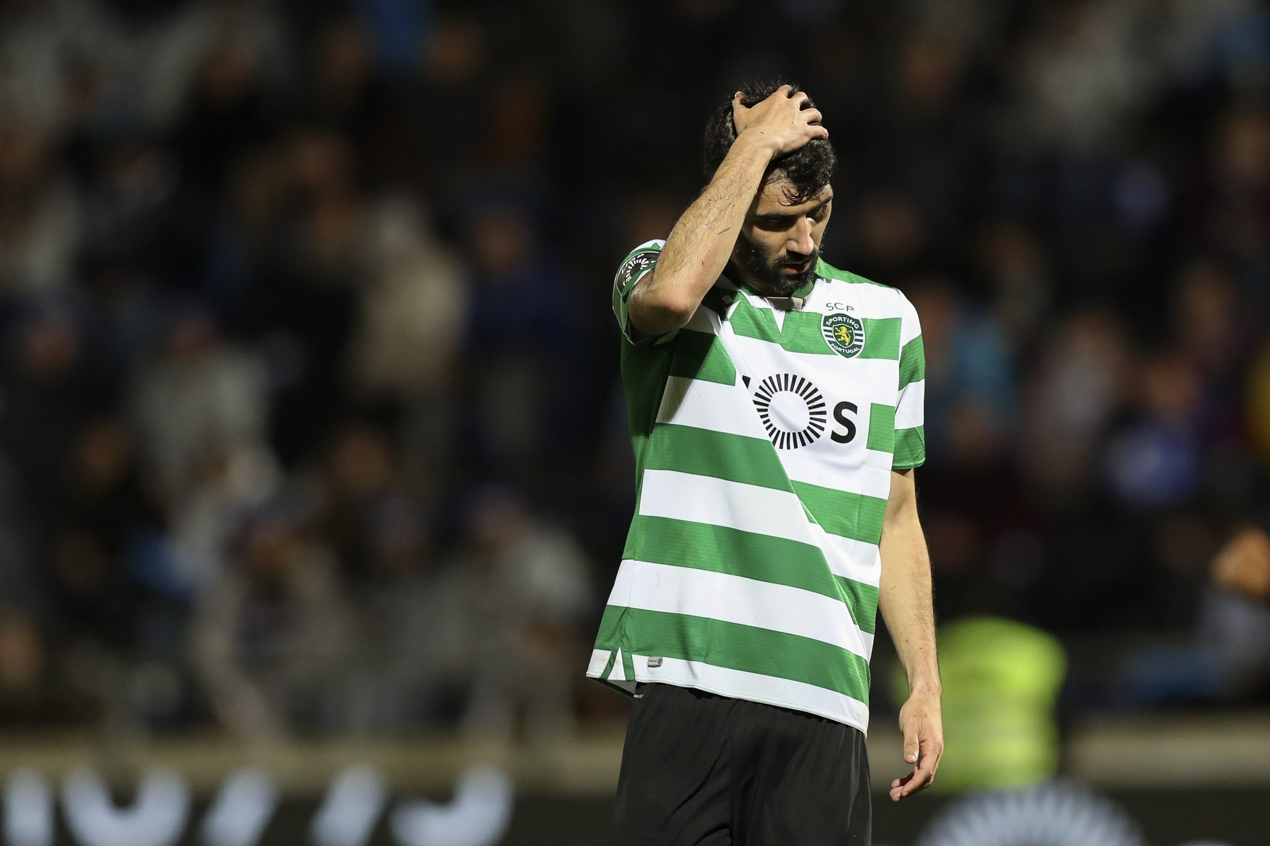 Luís Neto diz que “está a faltar coração” aos jogadores do Sporting
