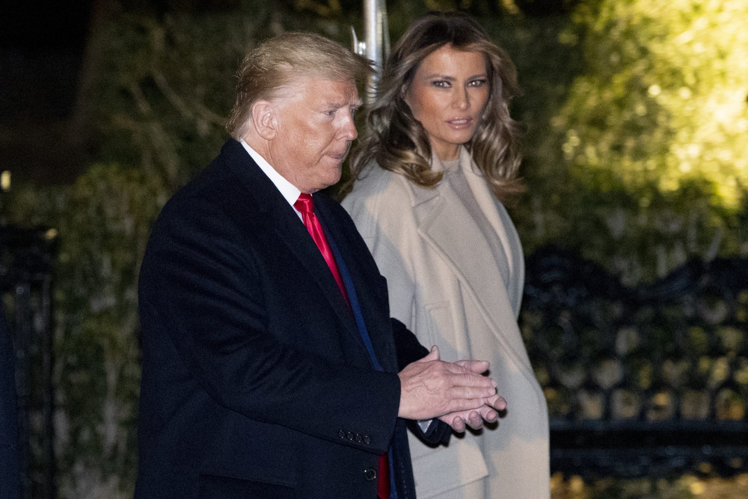 EUA: Melania Trump cancela presença em comício devido a tosse persistente