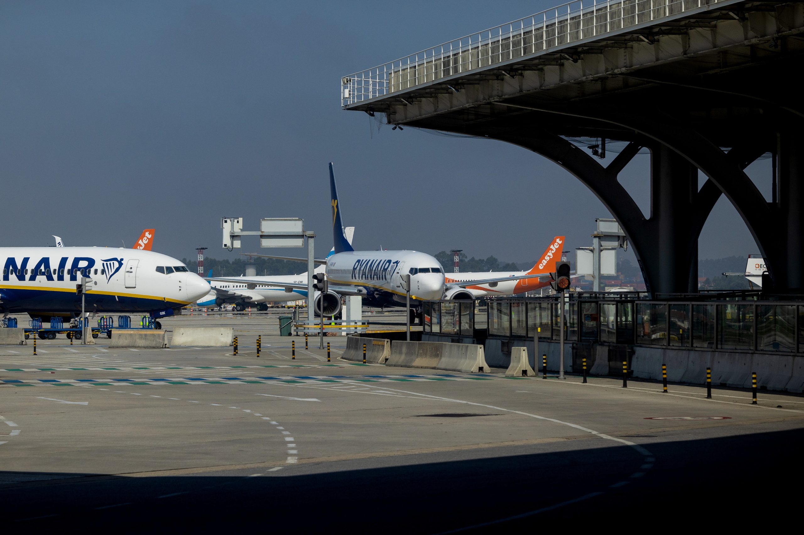 Nevoeiro e sistema inoperacional obrigam voos a divergirem do Aeroporto do Porto