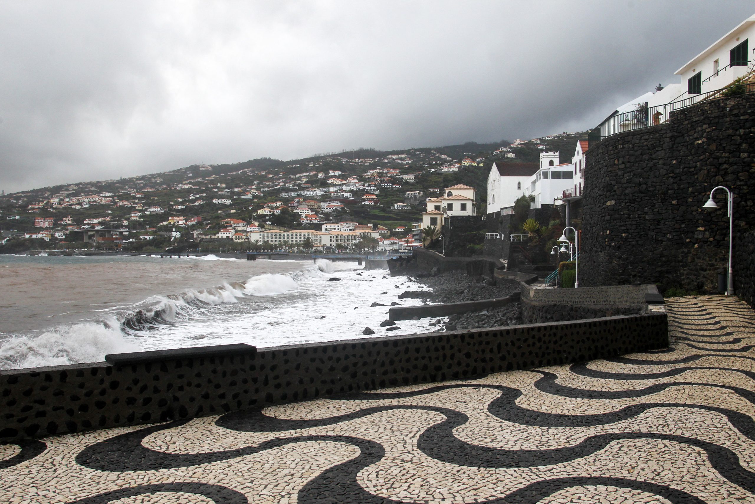 Cientistas descobrem na costa da Madeira novo fenómeno de poluição com plástico
