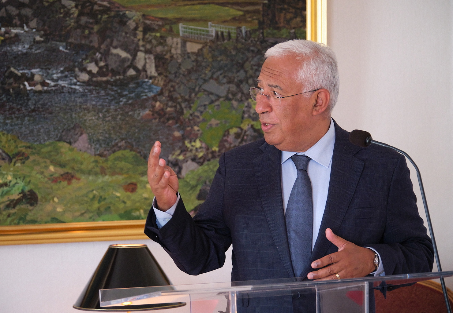 Costa quer investigação a crimes de guerra russos