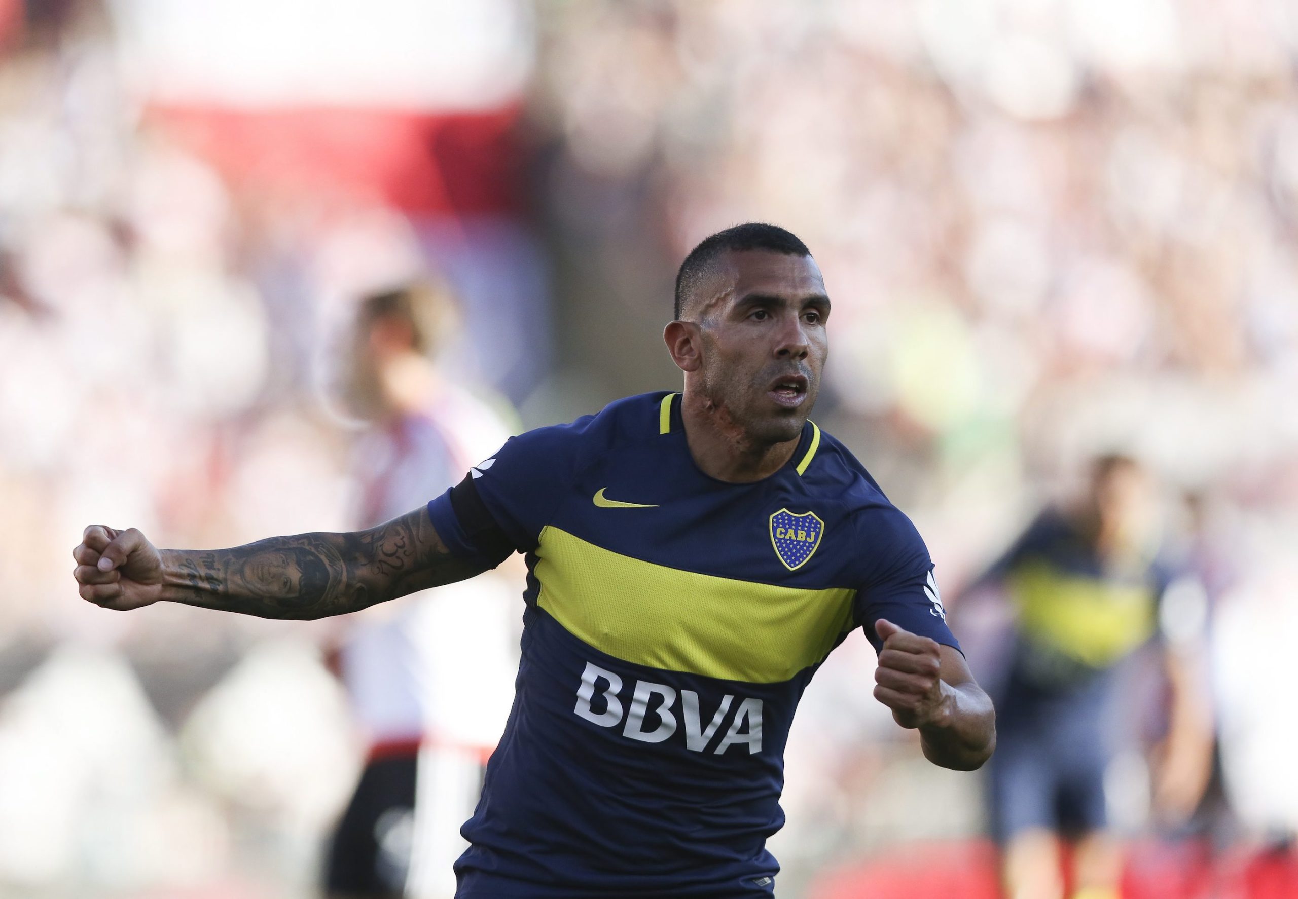 Carlos Tevez junta-se a Fredy Guarín no Shanghai Shenhua