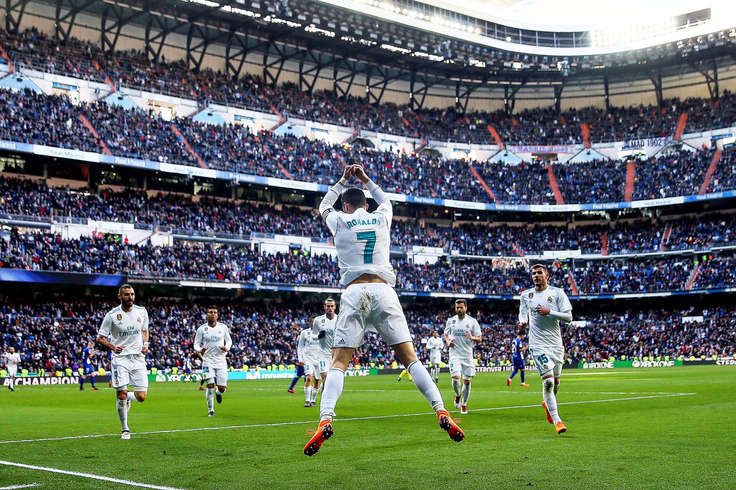 Cristiano Ronaldo ‘bisa’ frente ao Alavés na vitória do Real