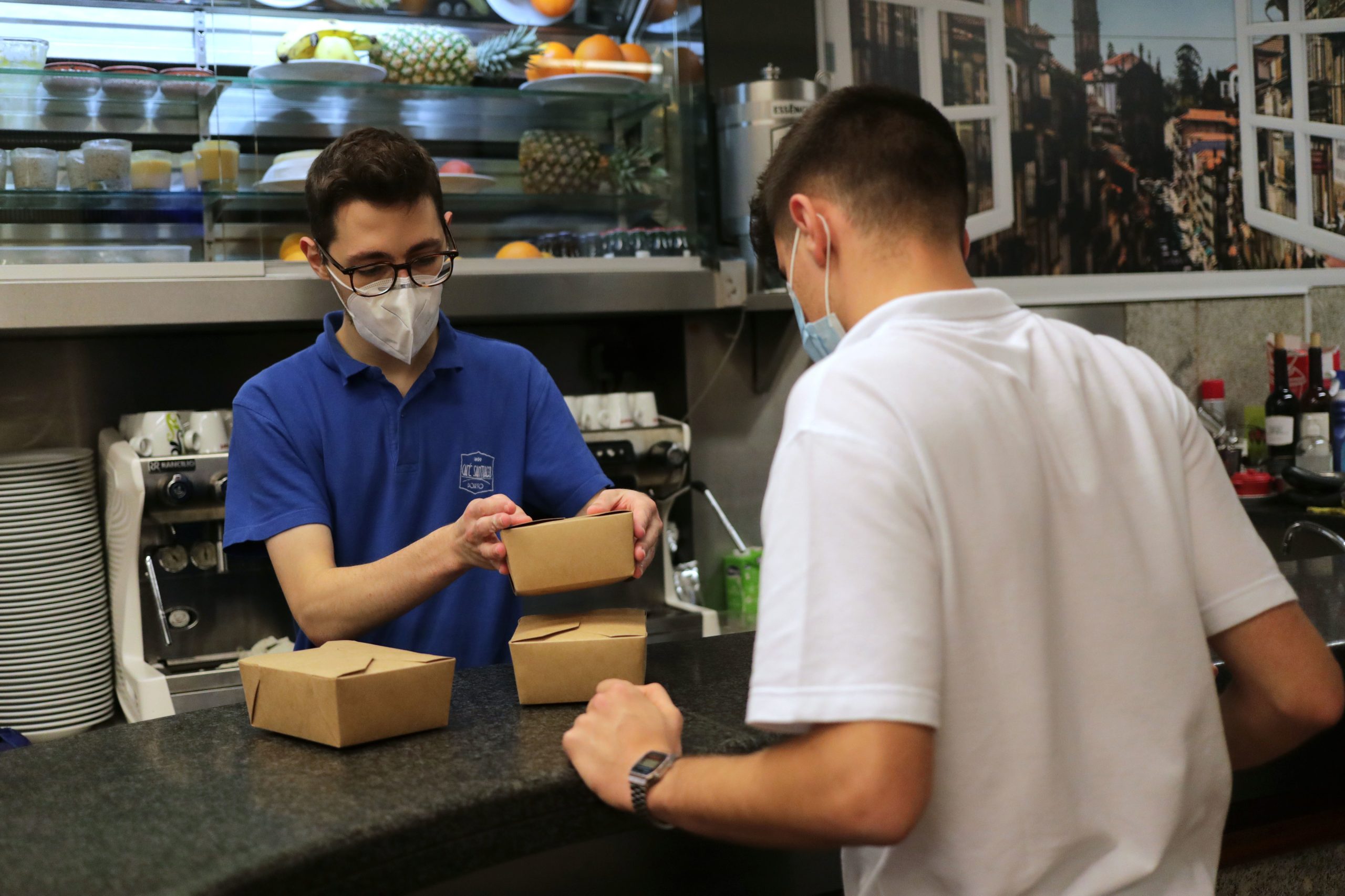 Restaurantes com ‘take away’ sem restrições de horários