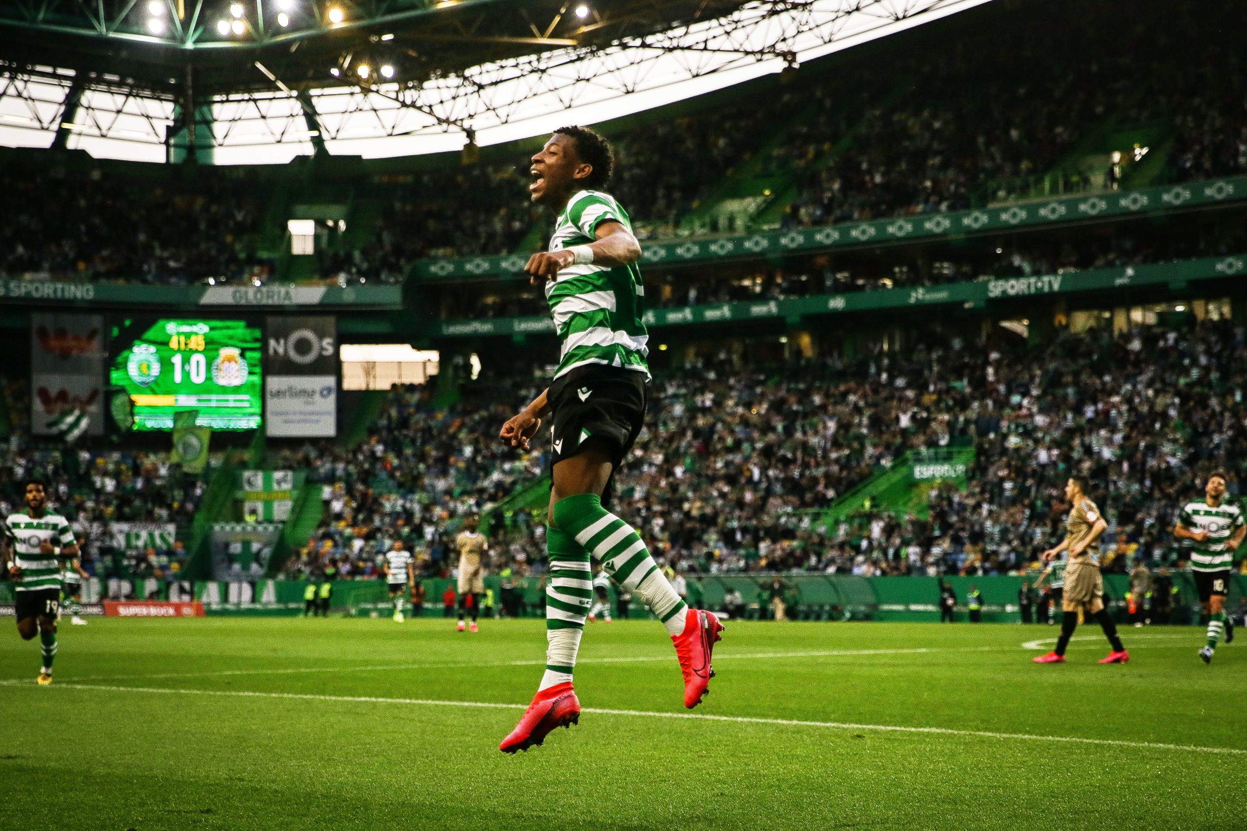 Sporting vence o Boavista e sobe ao terceiro lugar