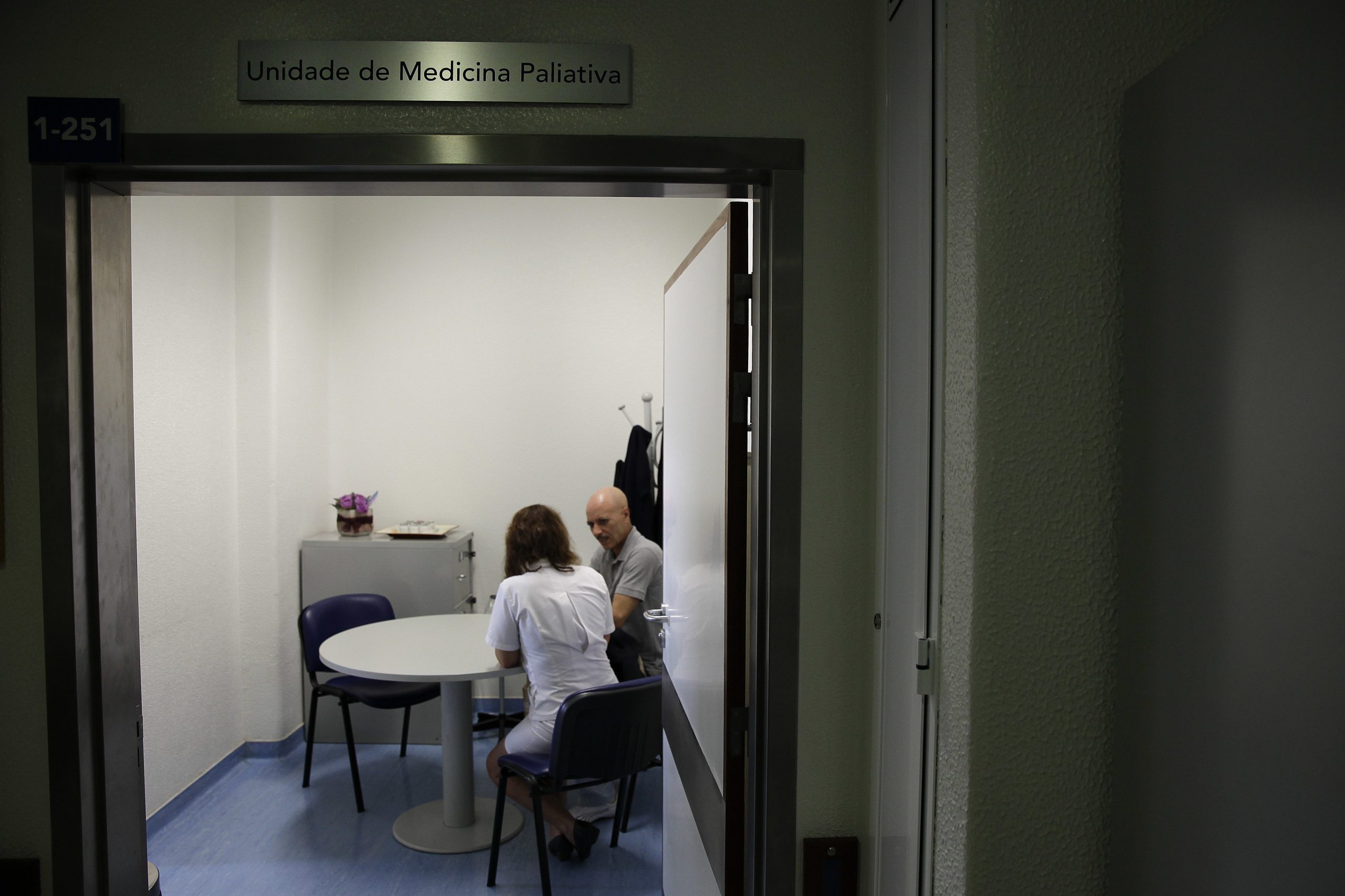 PSD quer ouvir diretor exonerado e administração do Centro Hospitalar Lisboa Norte