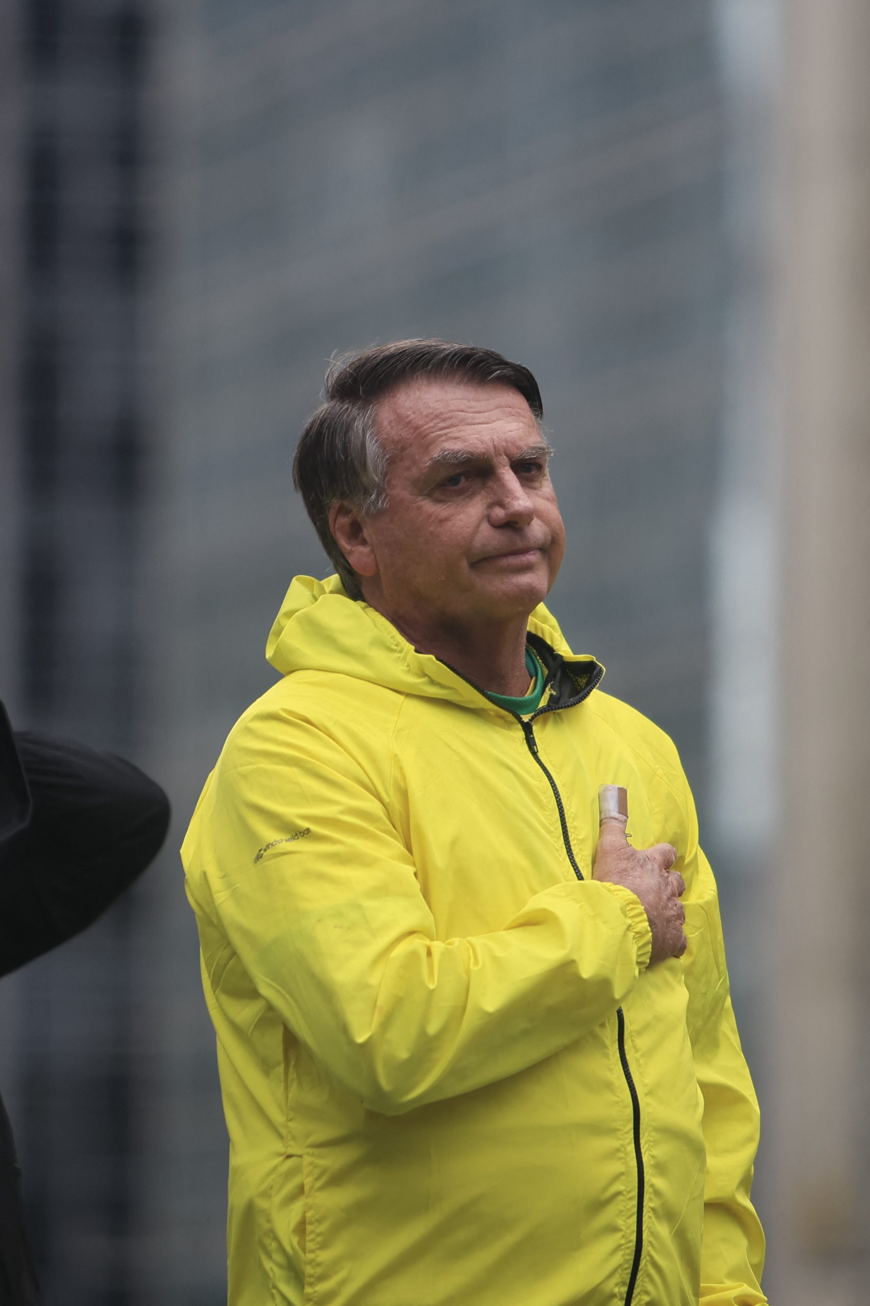 Seis aliados de Bolsonaro no banco dos réus por tentativa de golpe