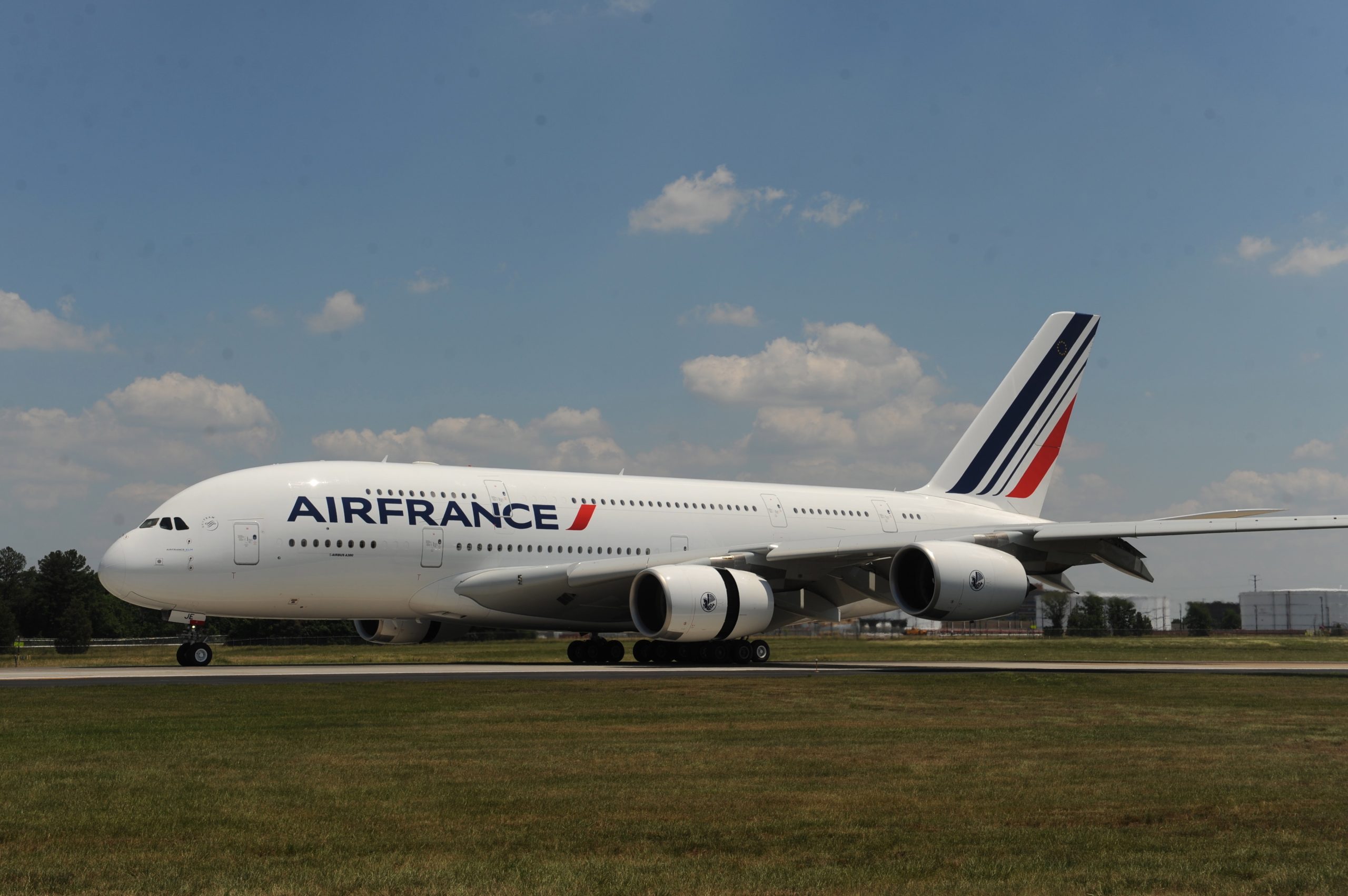 Air France prepara supressão de milhares de empregos, mas sem despedimentos