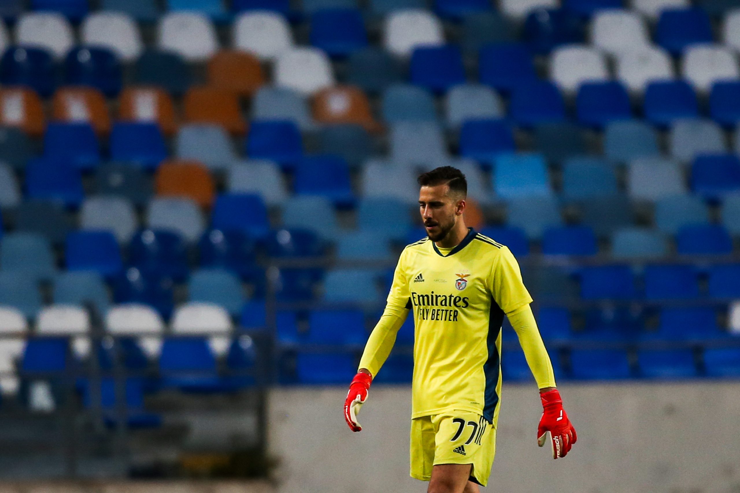 Guarda-redes Helton Leite deixa Benfica e assina pelo Antalyaspor por um ano e meio
