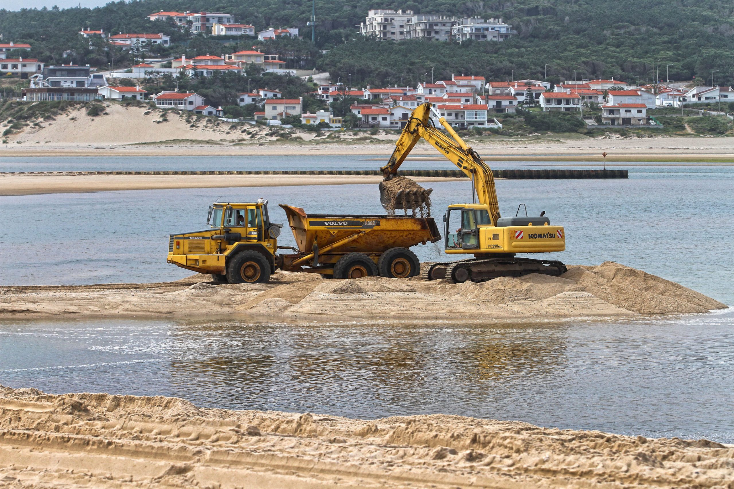 Associação dos Industriais da Construção Civil e Obras Públicas considera que crescimento da reabilitação urbana enfrenta “tendência de moderação”