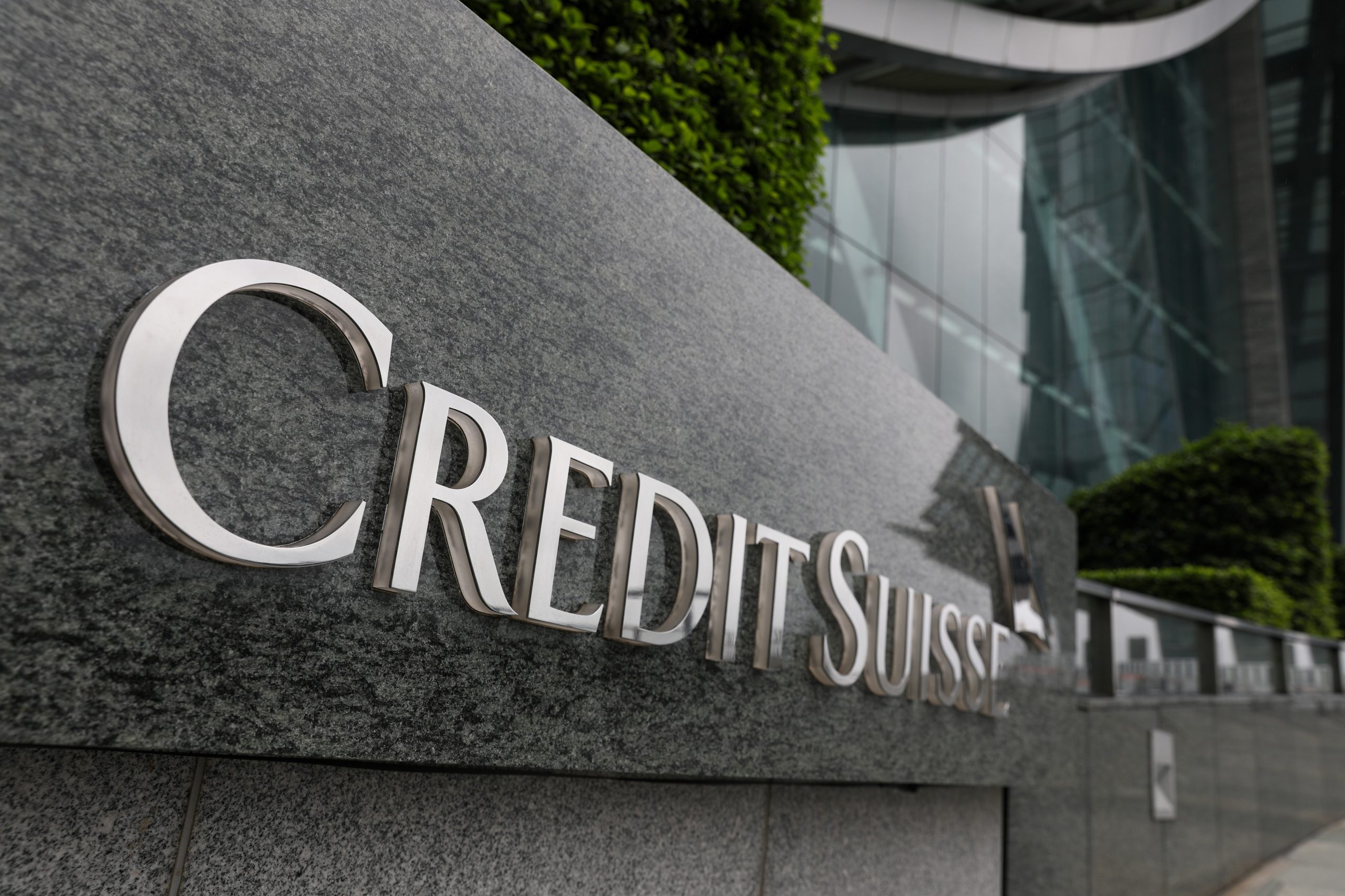Regulador bancário suíço admite responsabilizar administradores do Credit Suisse